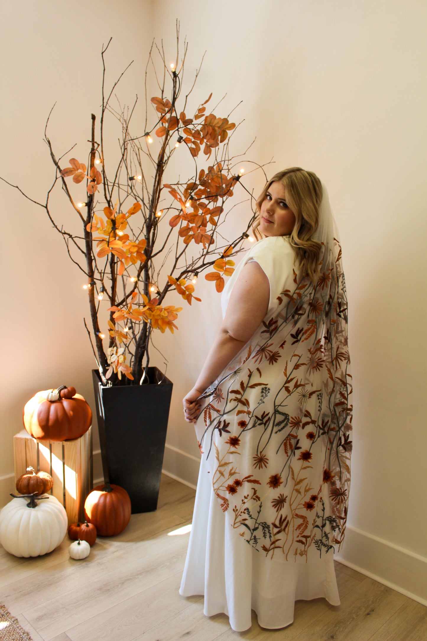 Autumn Leaves Falling | WHITE TULLE | Floral Wedding Veil