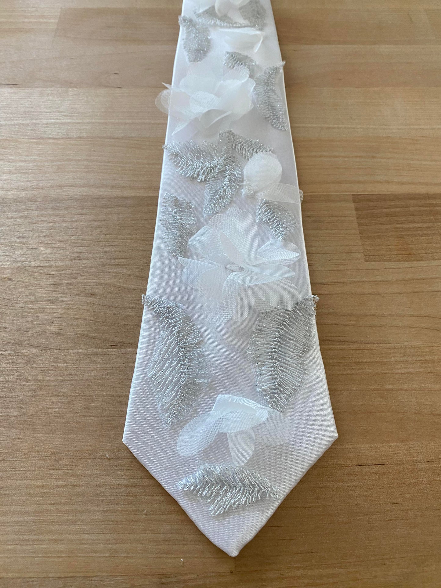 Leaves Falling Down Tie