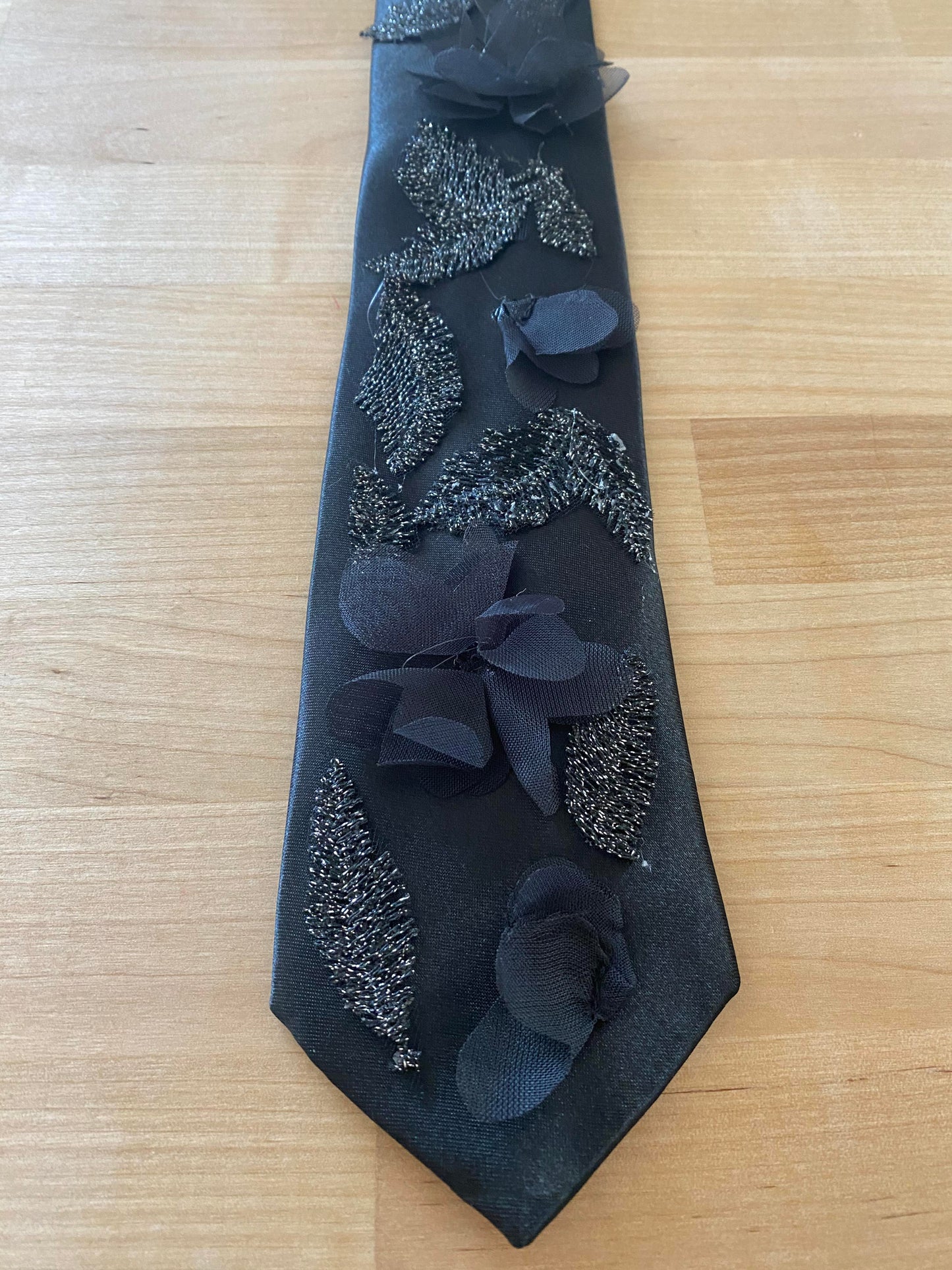 Leaves Falling Down Tie