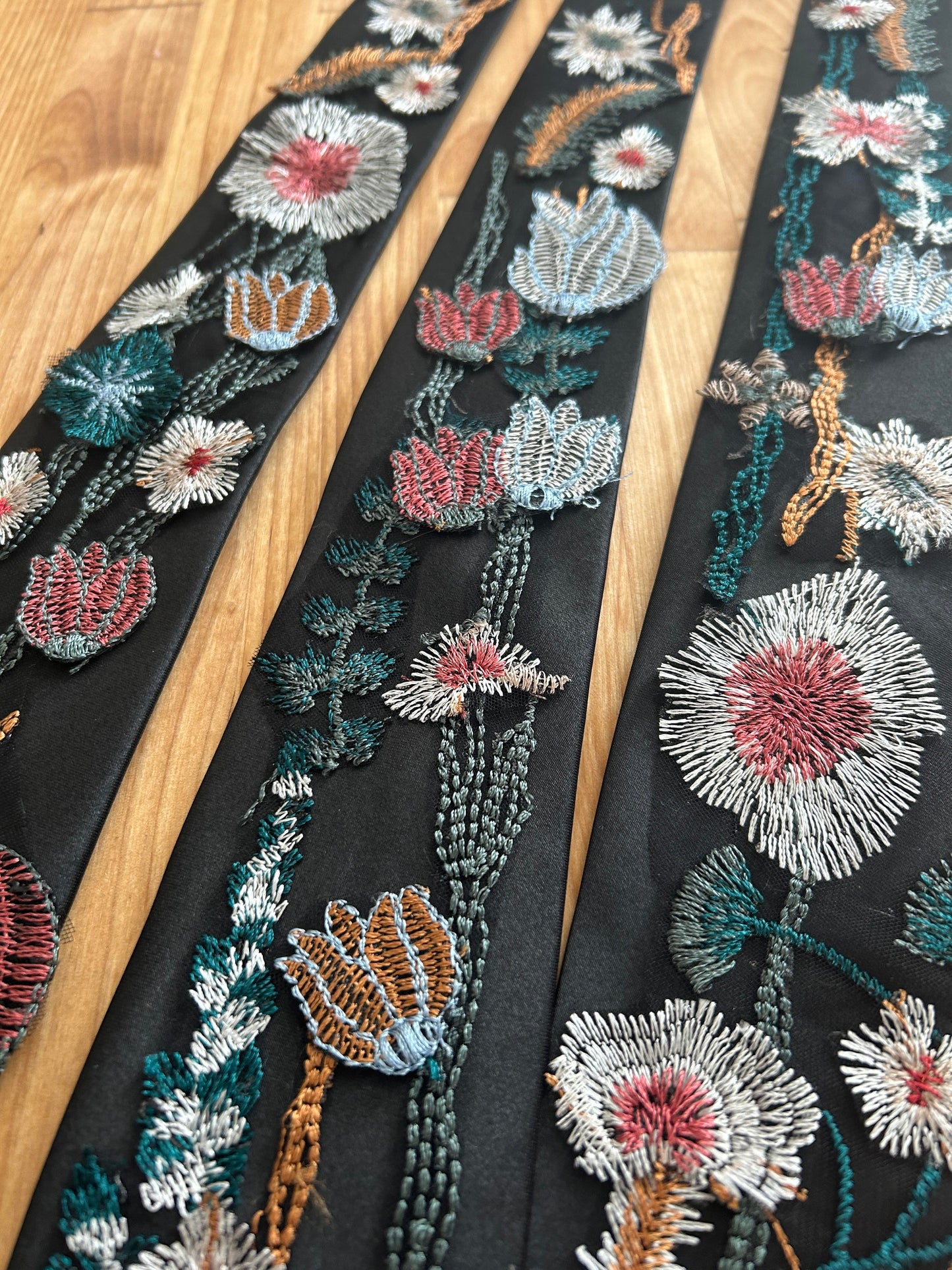 Green Wildflower Tie (Clearance/Final Sale)