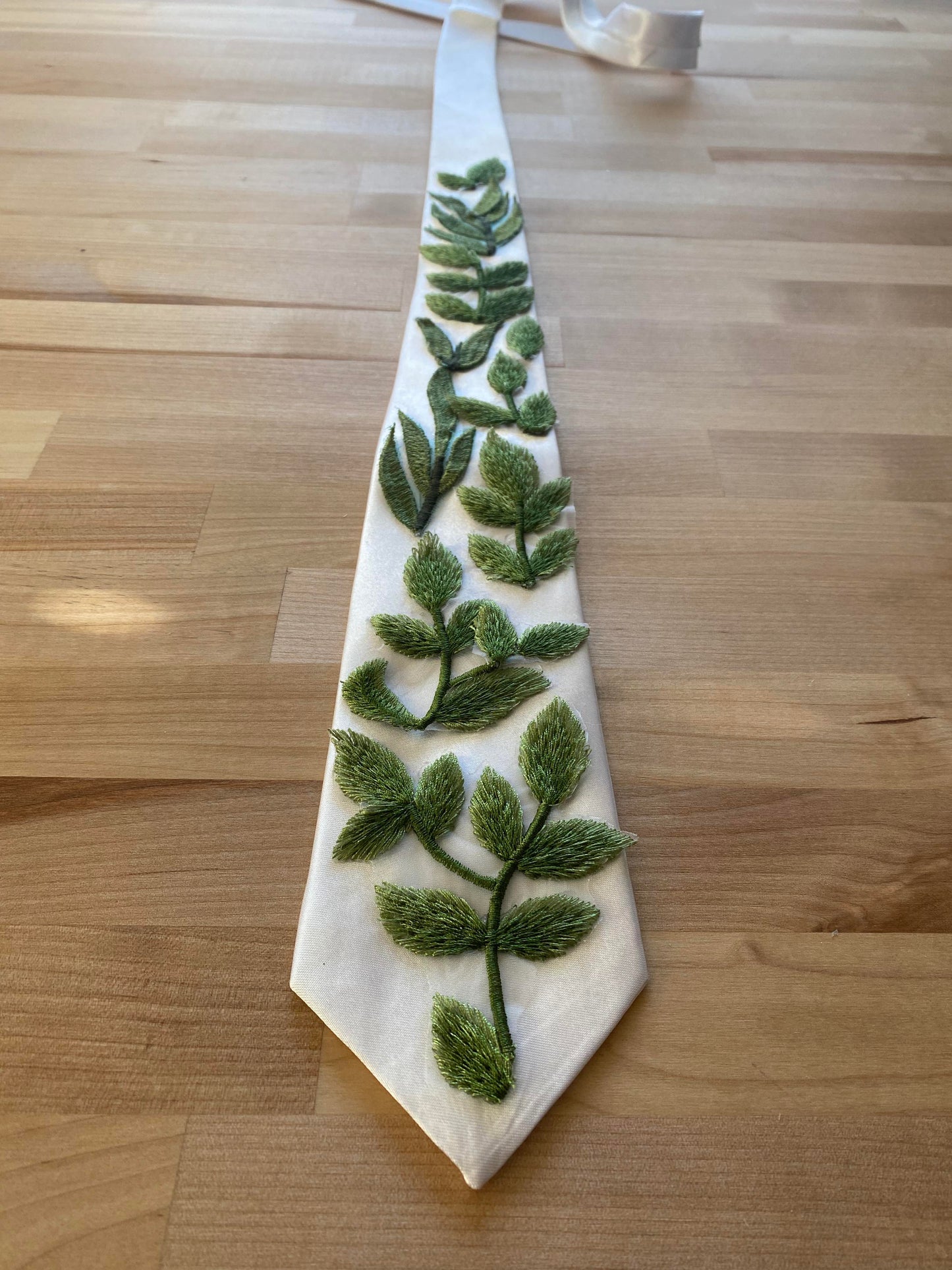 Evermore | Greenery Tie