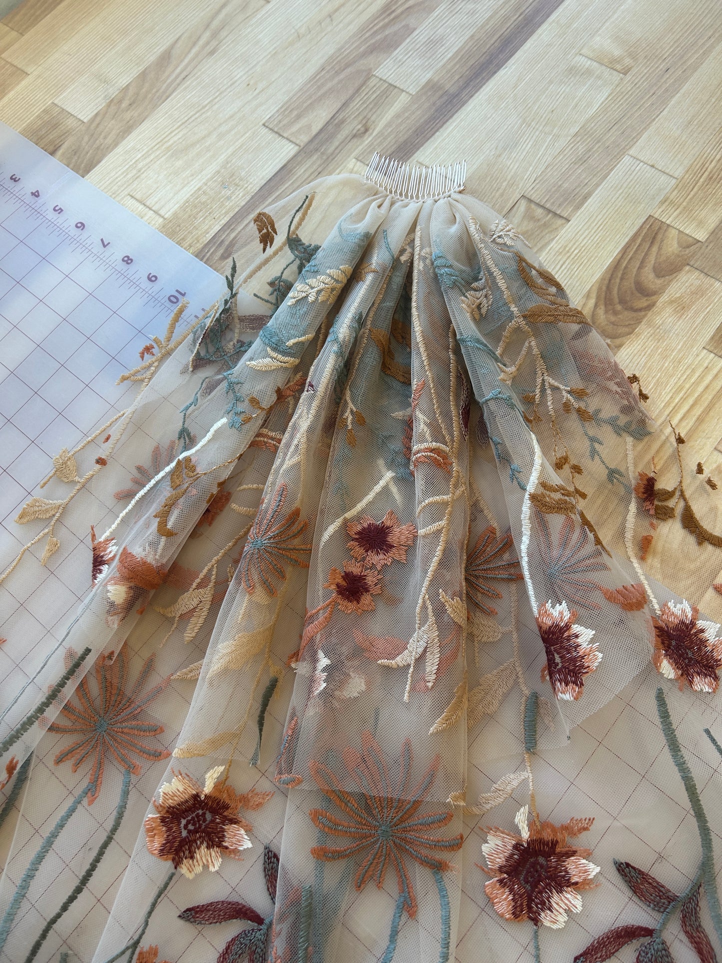 V1 2-Tier Autumn Leaves Falling Tan (13"/30") | Final Sale - Ready To Ship