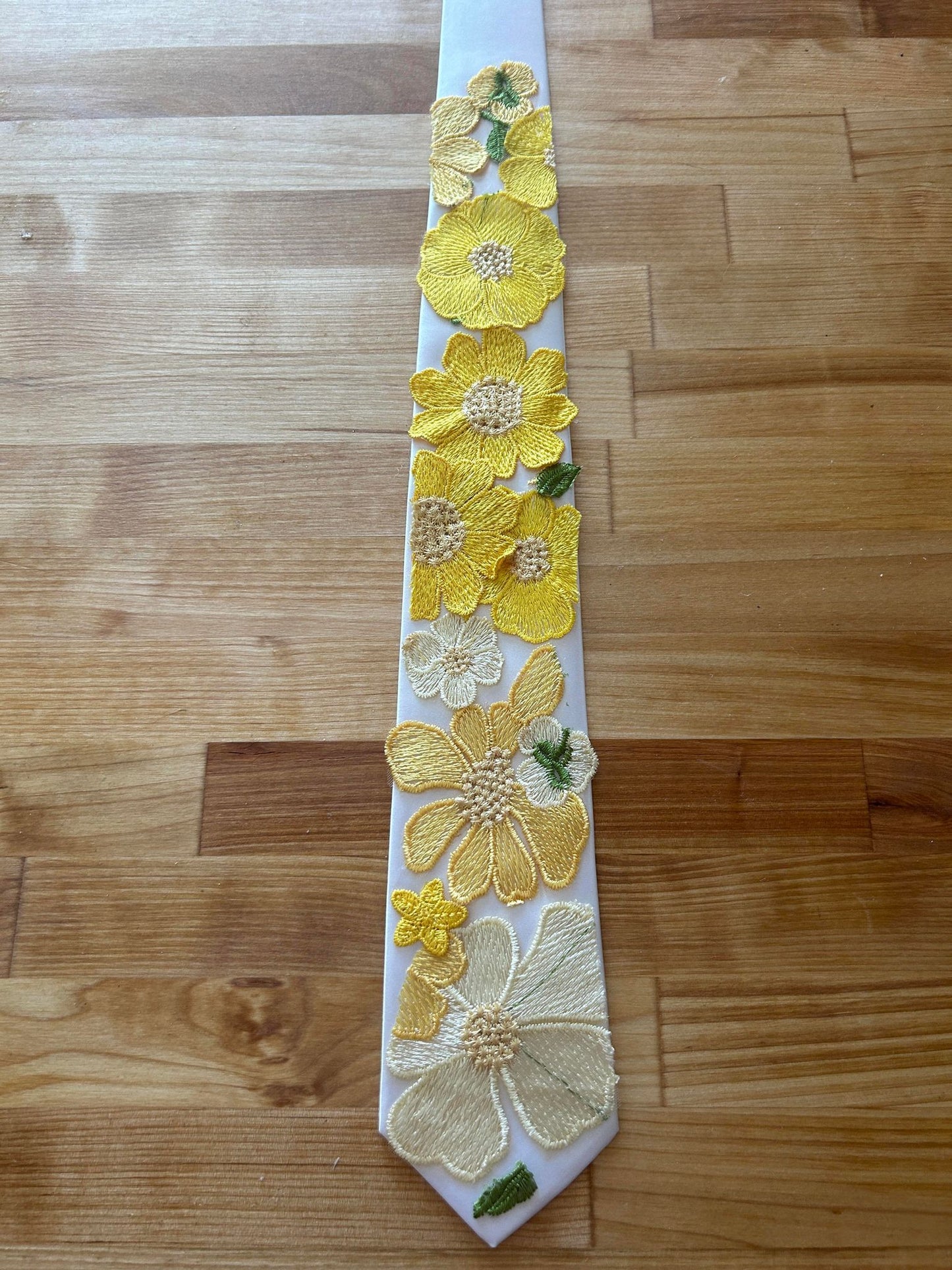 Sunrise Blvd | Floral Tie