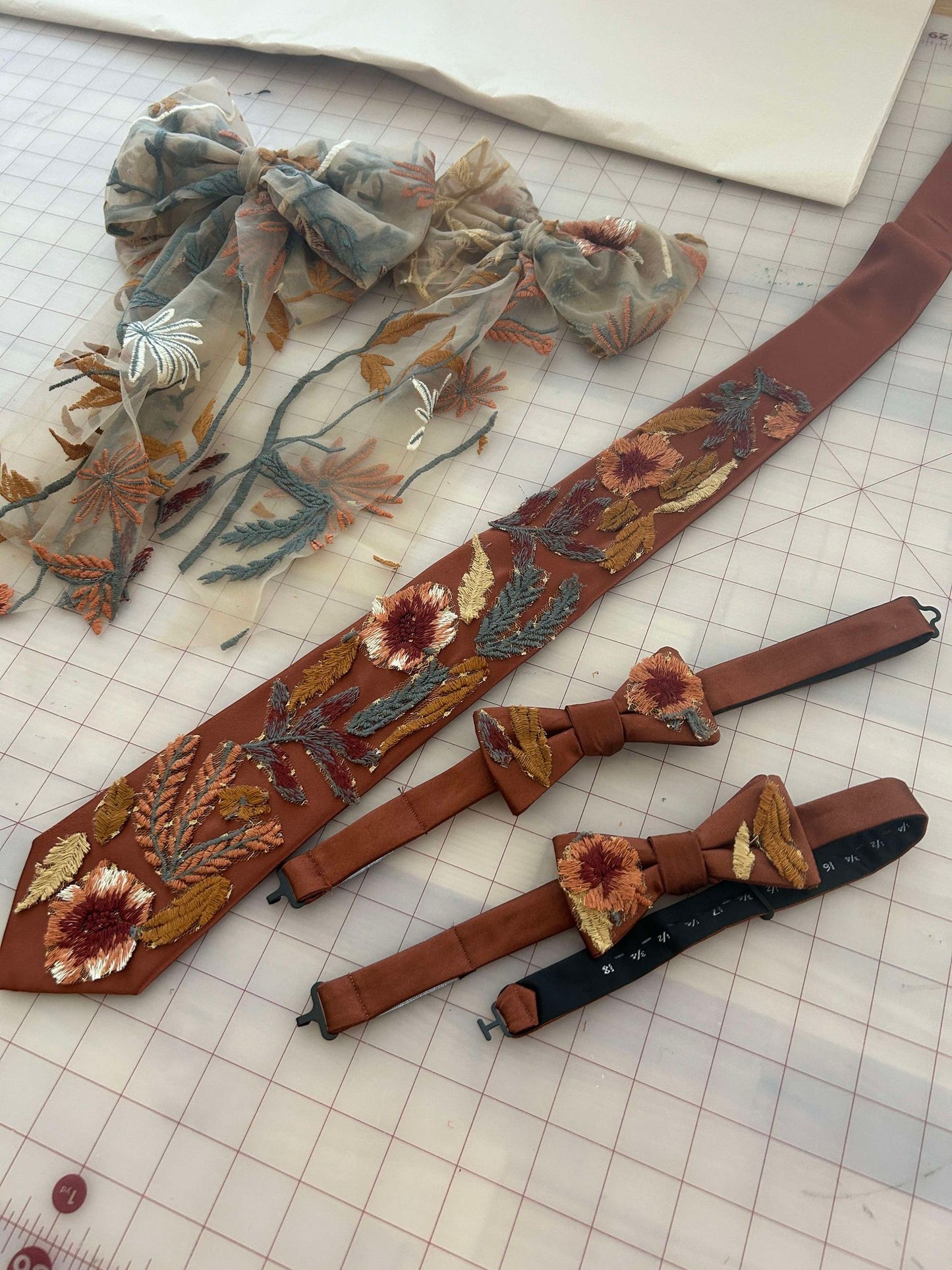 Autumn Leaves Falling | Floral Tie