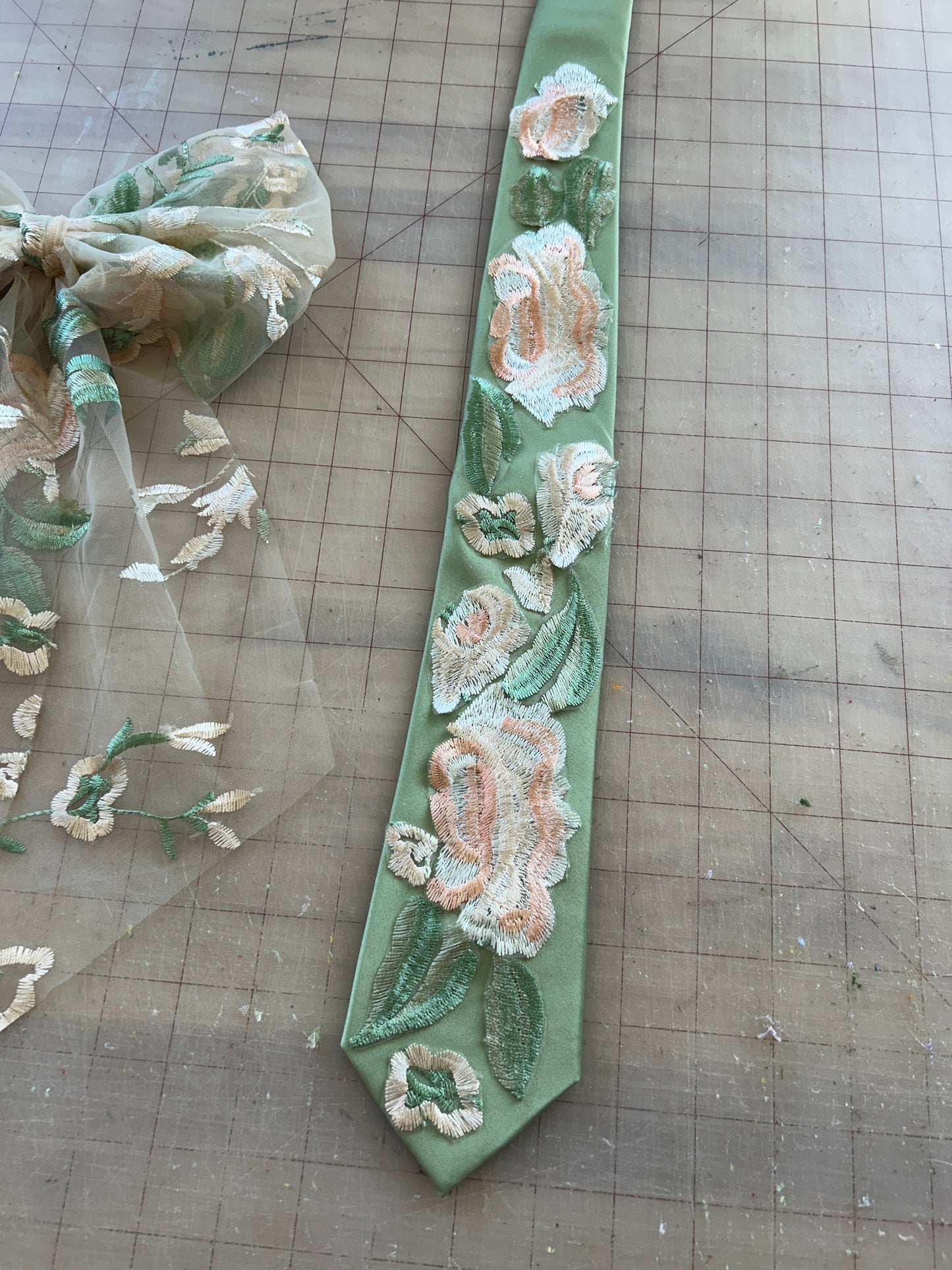 Vintage Rose | Floral Tie