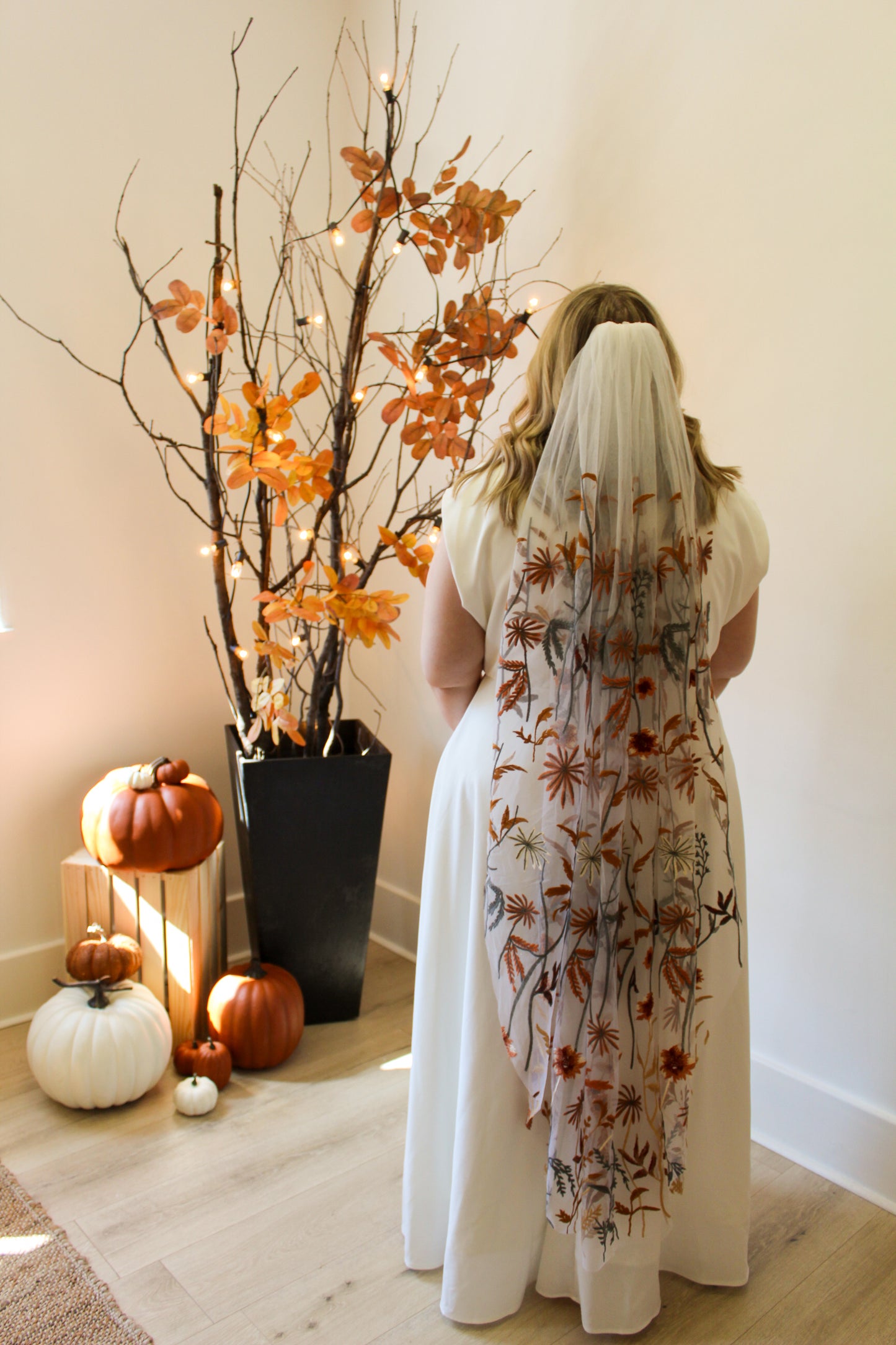 Autumn Leaves Falling | WHITE TULLE | Floral Wedding Veil