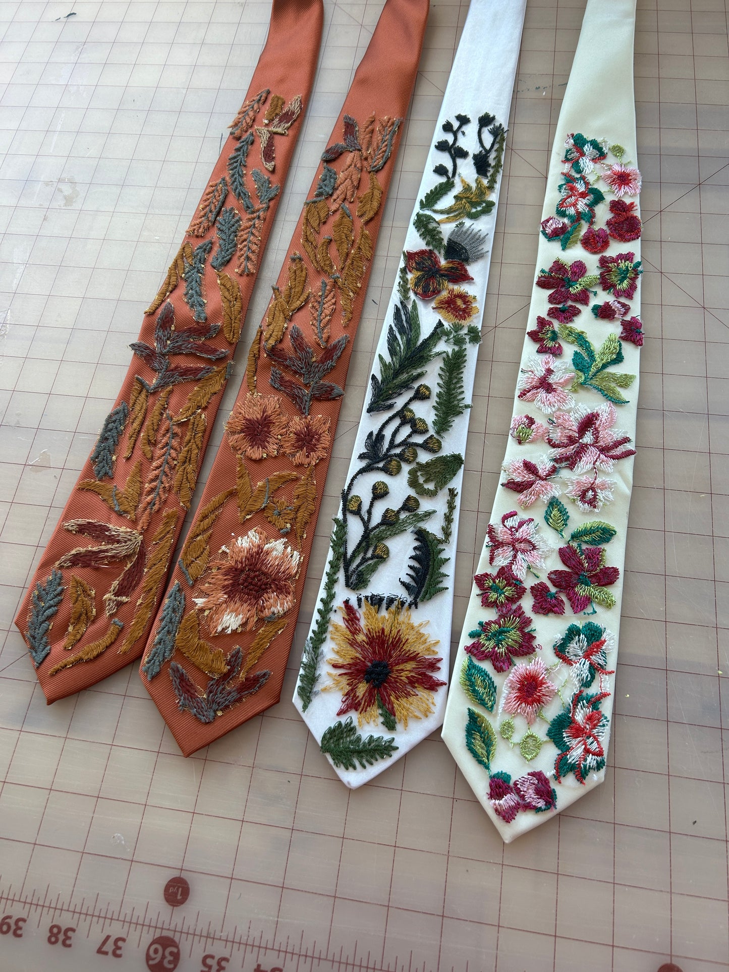 Autumn Leaves Falling | Floral Tie