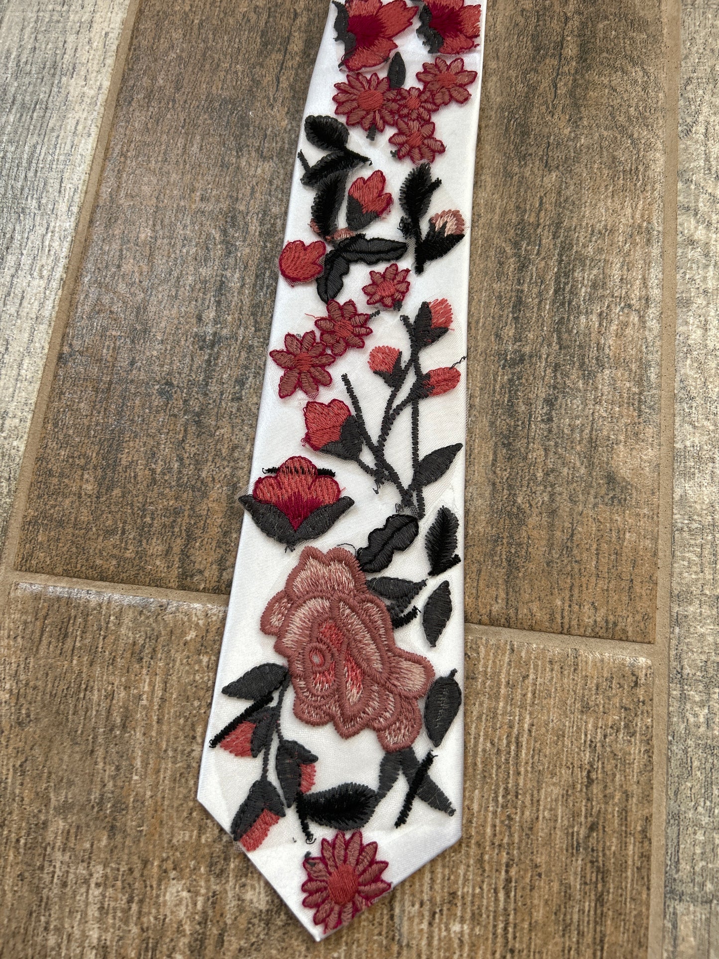 Rose Garden | Floral Tie