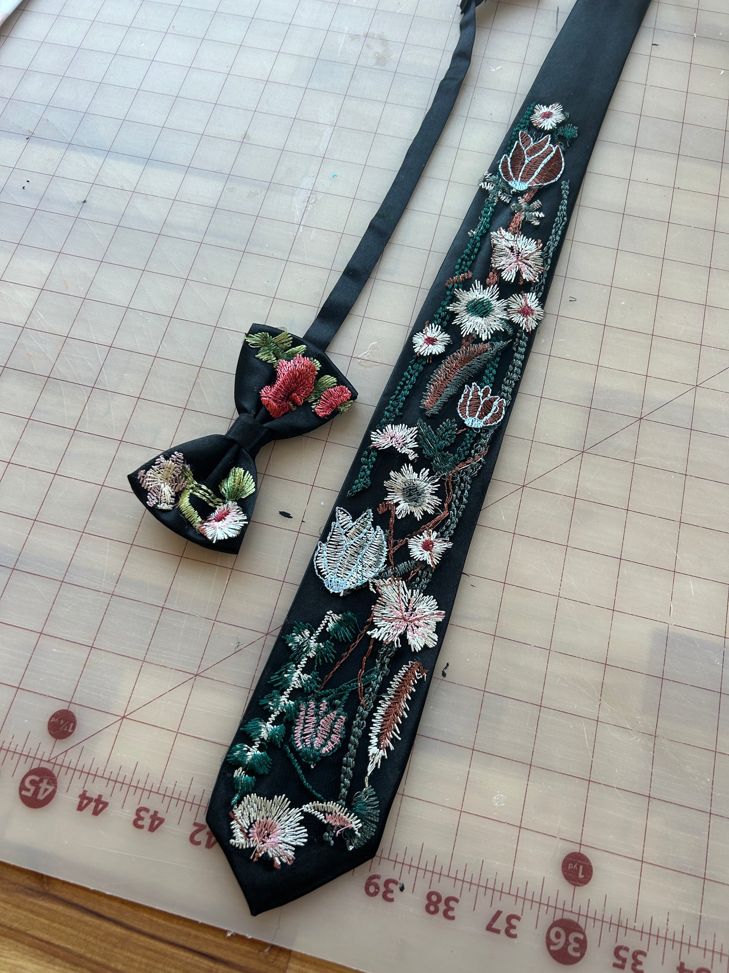 Green Wildflower |  Floral Ties