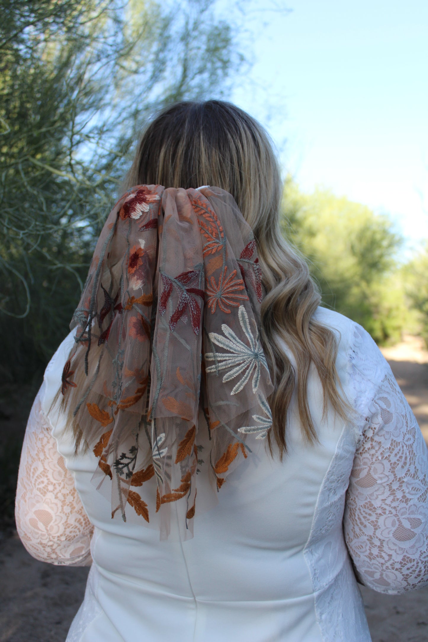 2-Tier Mini Autumn Leaves Falling Veil
