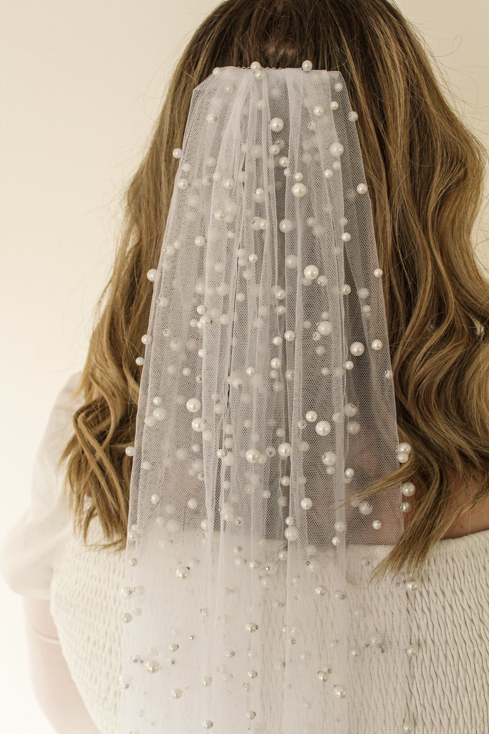 Scattered Beads and Pearls Mid-Length Glitter Veil