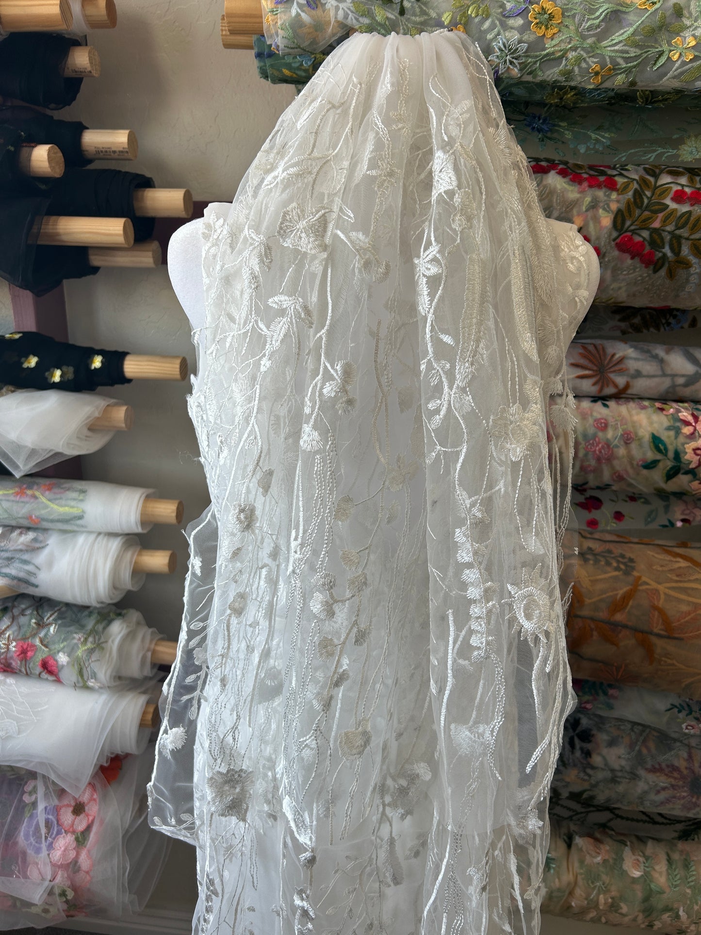 Ivory Wildflower (24"/36") Final Sale, Ready to Ship