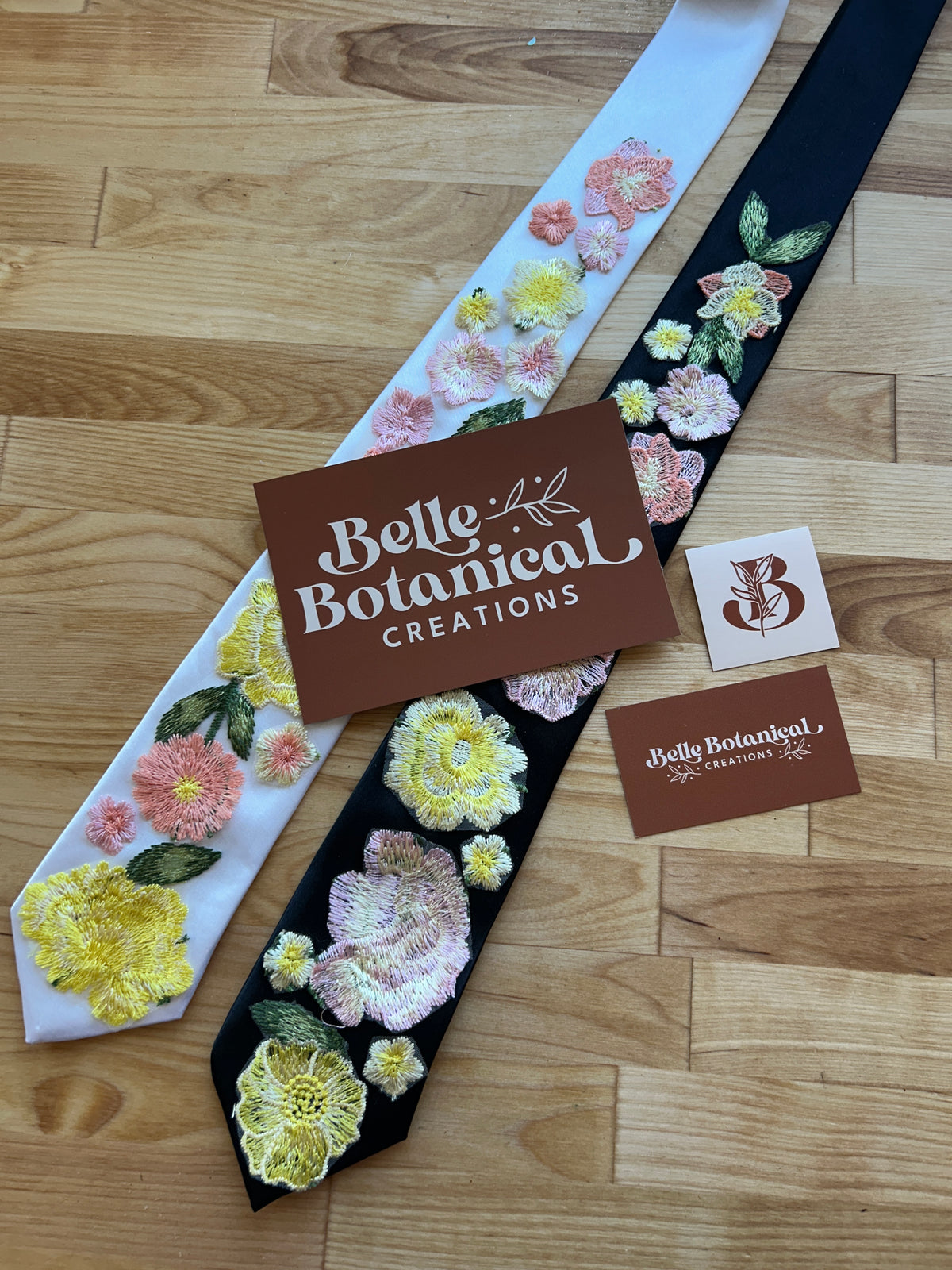 Golden Peachy Rose | Floral Tie