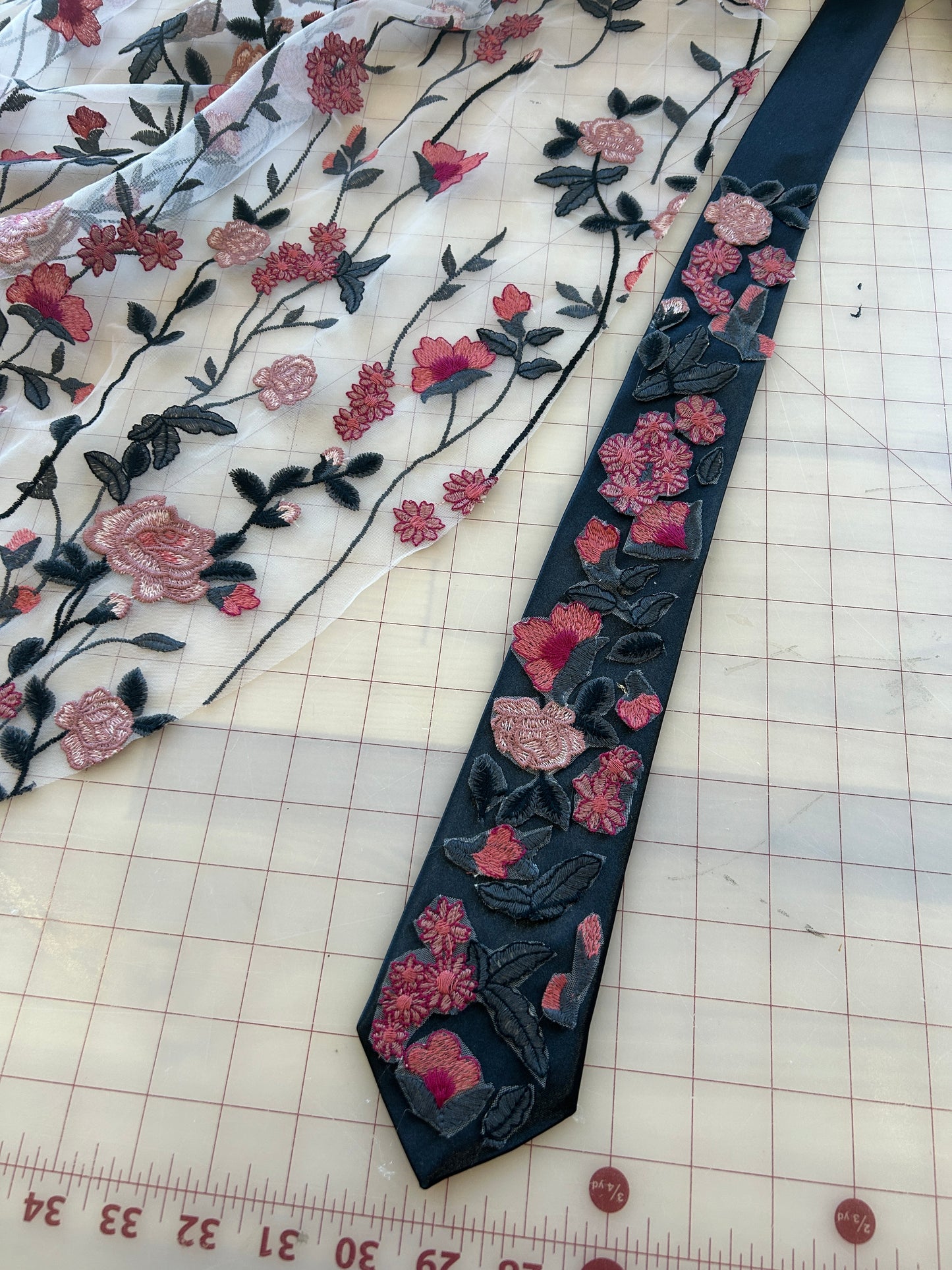 Rose Garden | Floral Tie