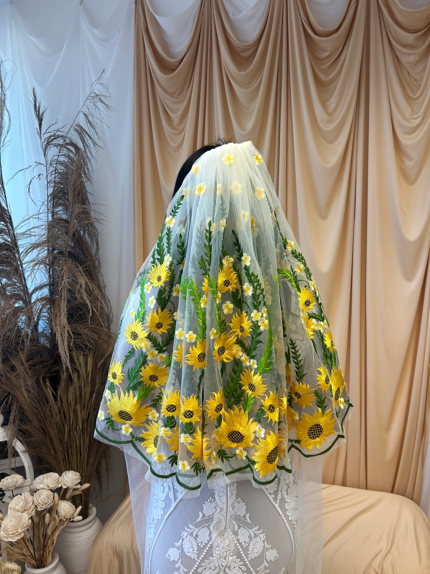 Shortie Wild Sunflower | Floral Wedding Veil
