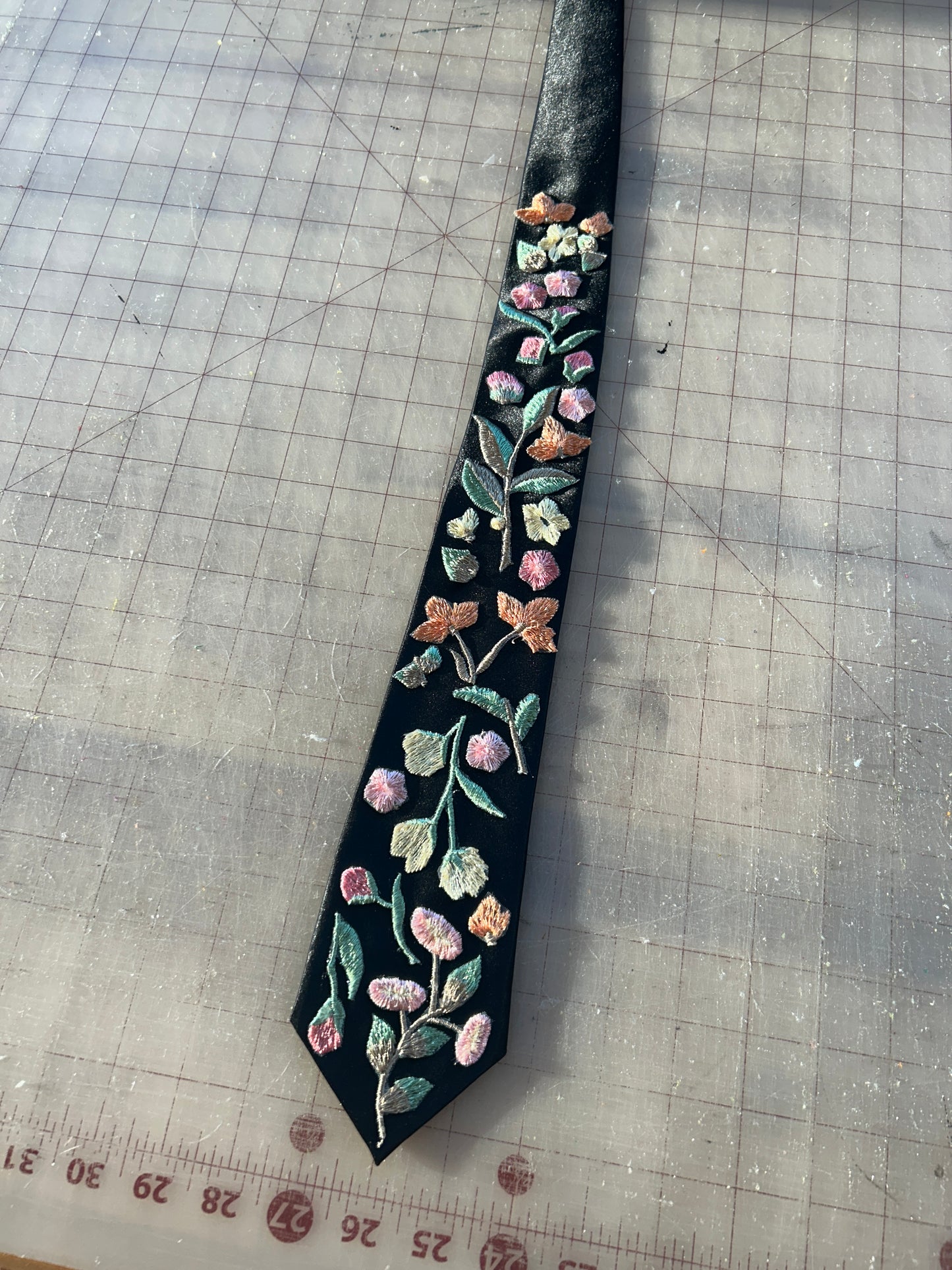 Springtime | Floral Tie