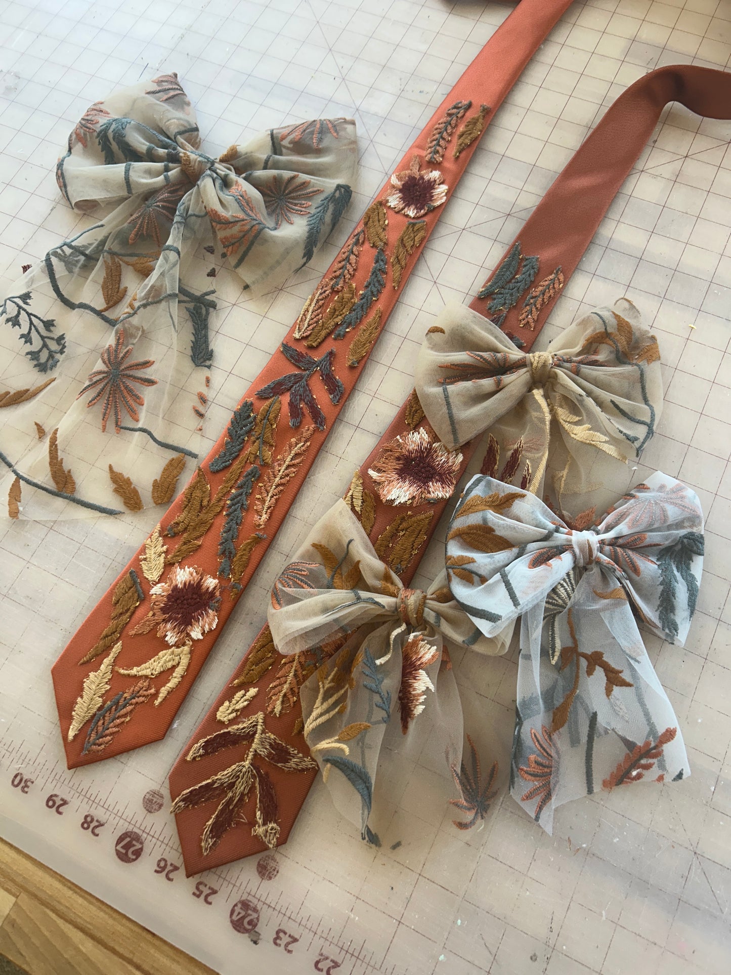 Autumn Leaves Falling | Floral Tie