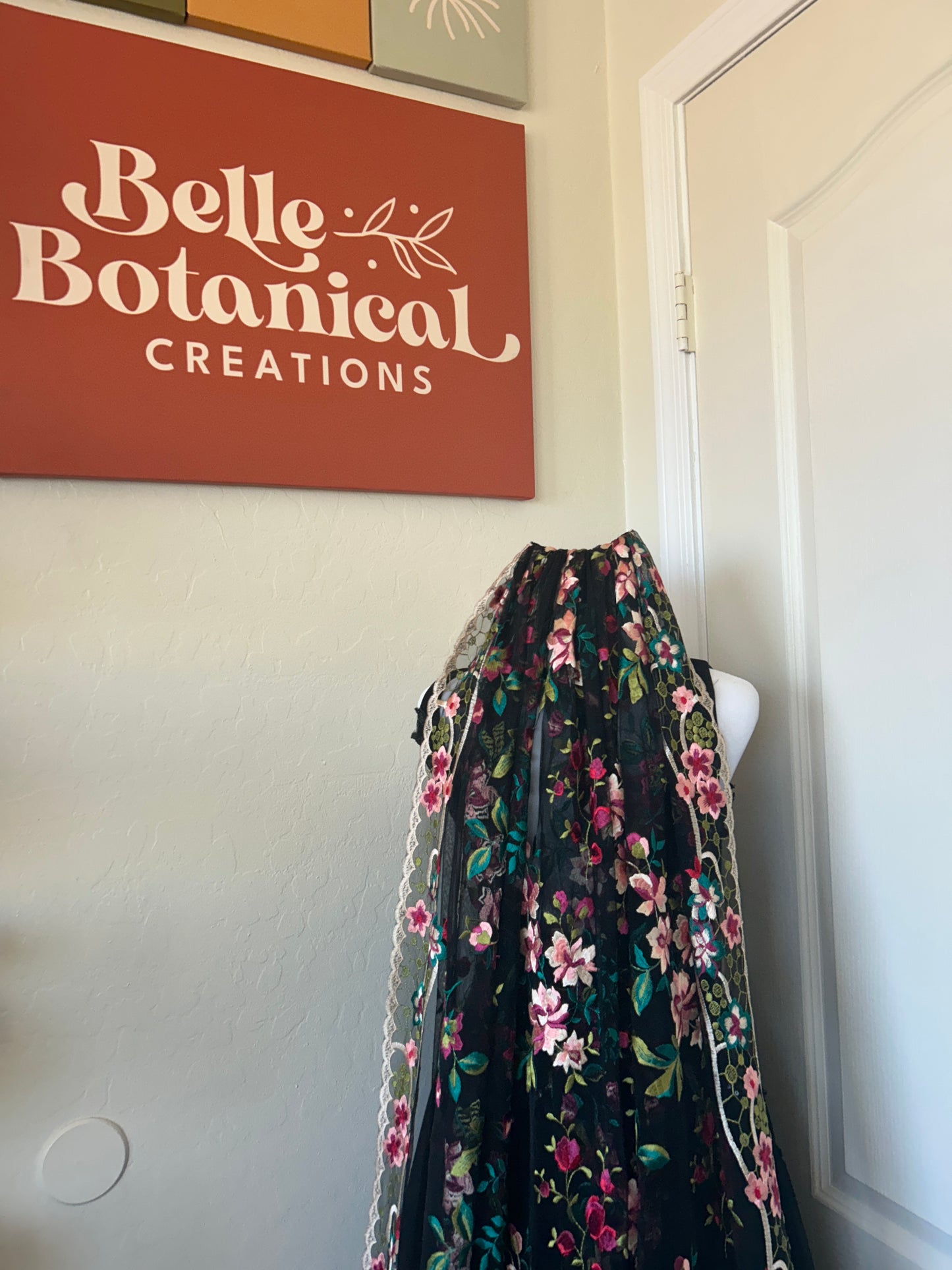Jewel | BLACK TULLE | Floral Wedding Veil