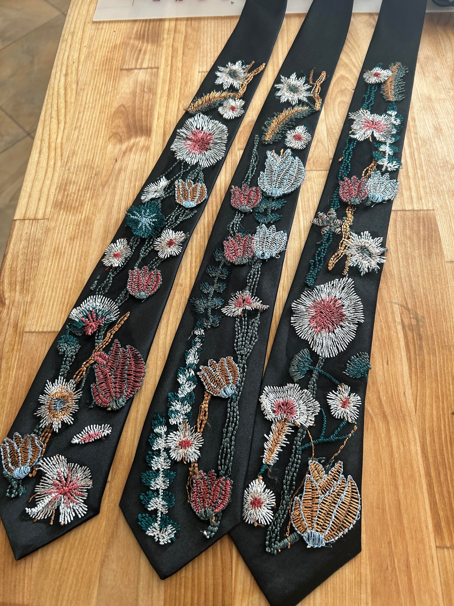 Green Wildflower Tie (Clearance/Final Sale)