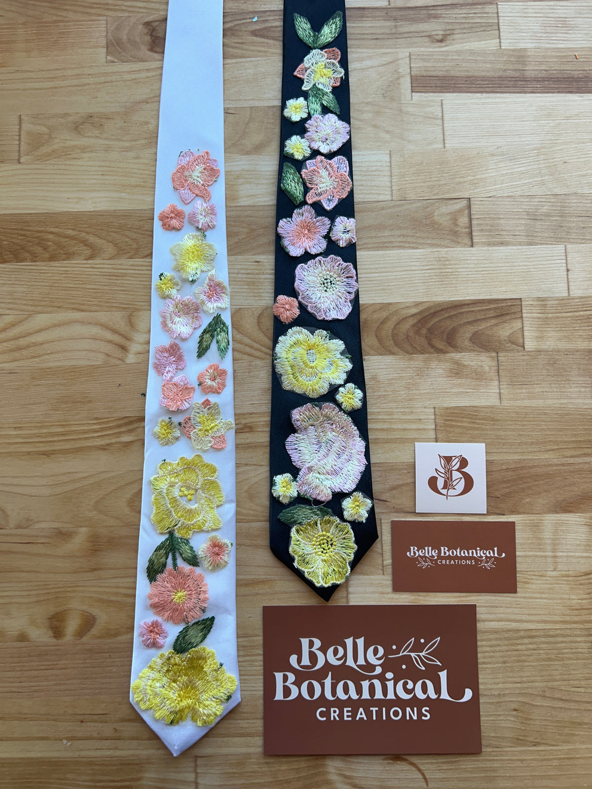 Golden Peachy Rose | Floral Tie
