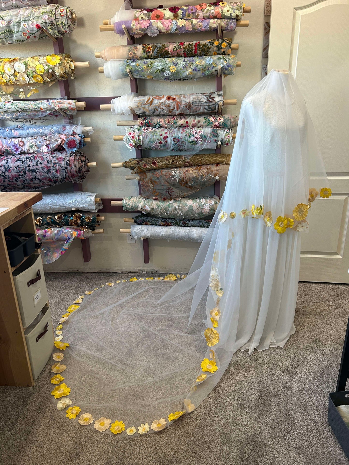 Sunrise Blvd Drop Edge | 3D Floral Veil