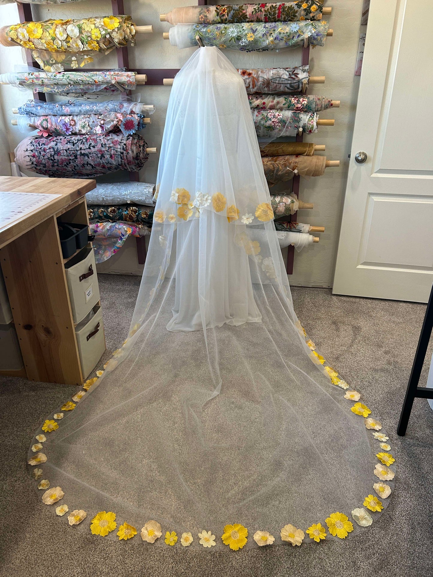 Sunrise Blvd Drop Edge | 3D Floral Veil