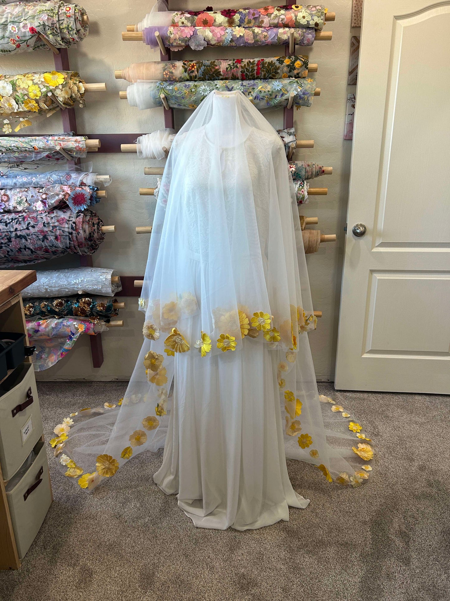 Sunrise Blvd Drop Edge | 3D Floral Veil