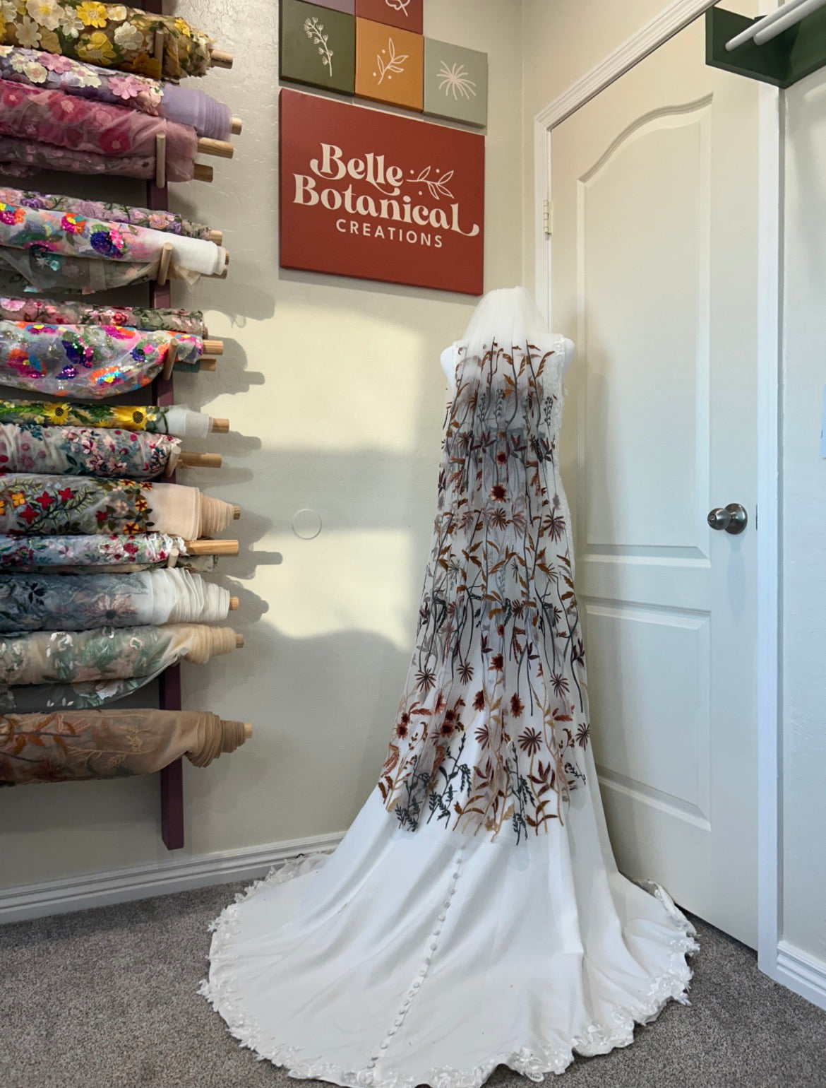 Autumn Leaves Falling | WHITE TULLE | Floral Wedding Veil
