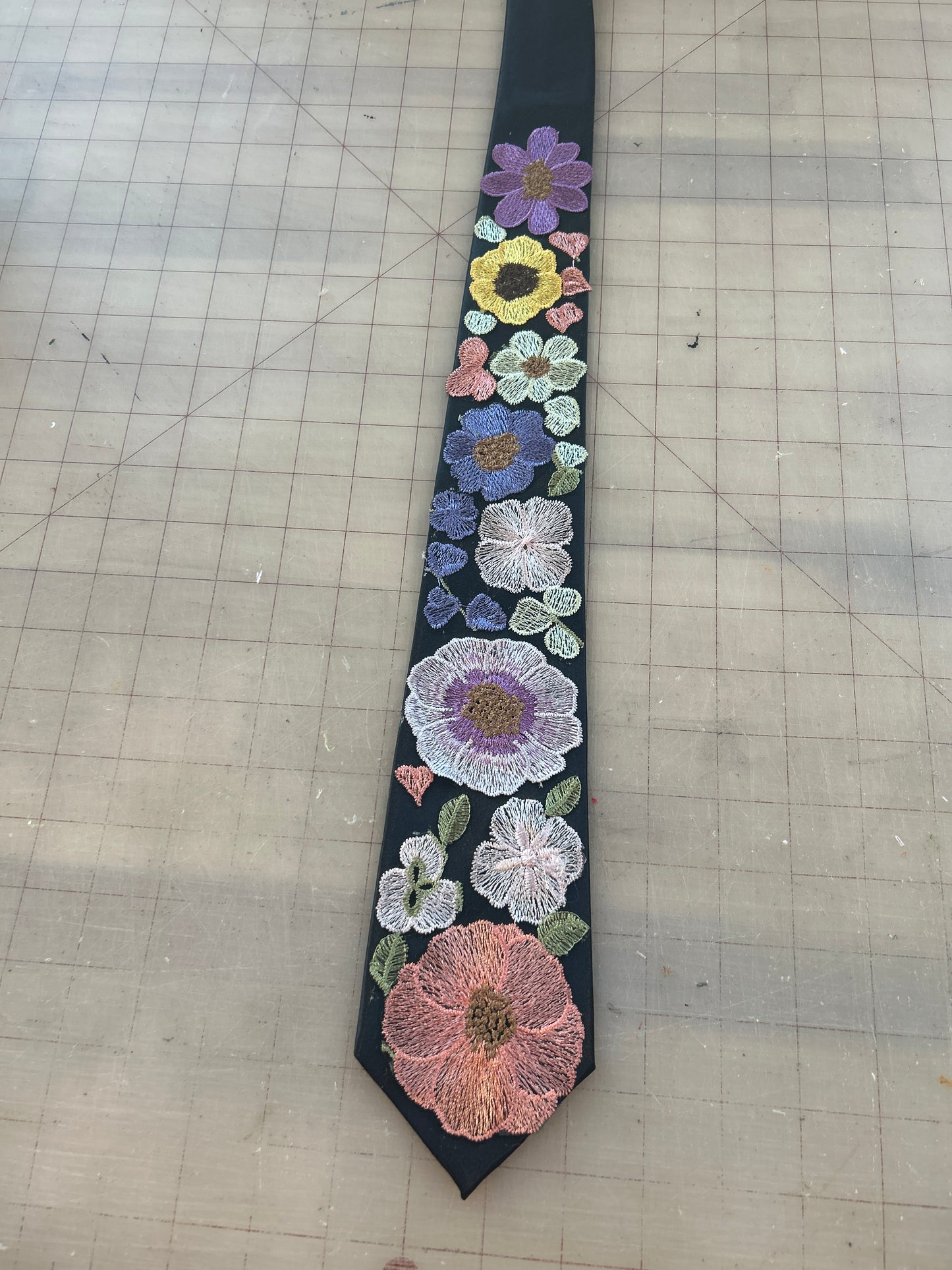 Betty's Garden | Floral Tie