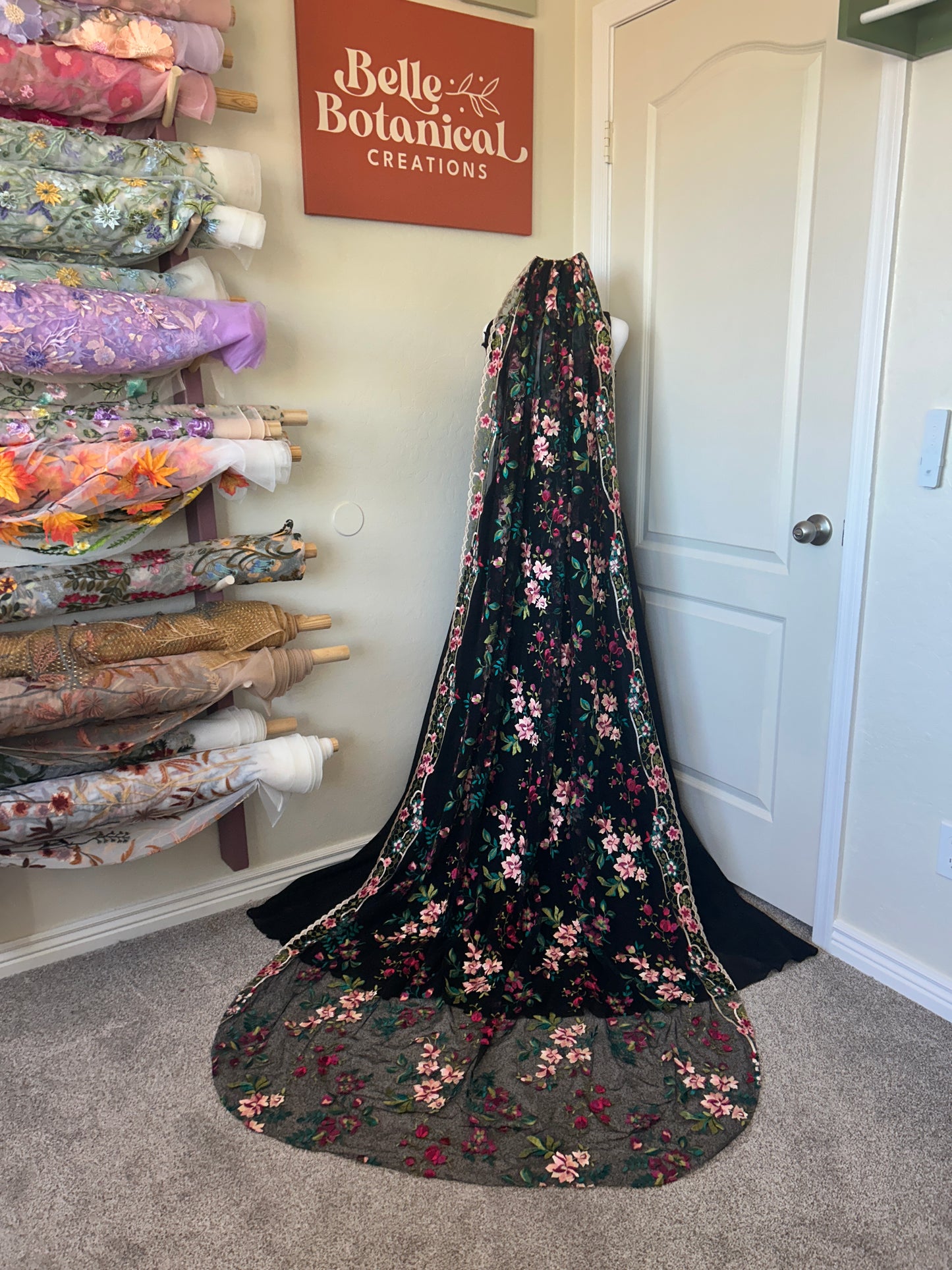 Jewel | BLACK TULLE | Floral Wedding Veil