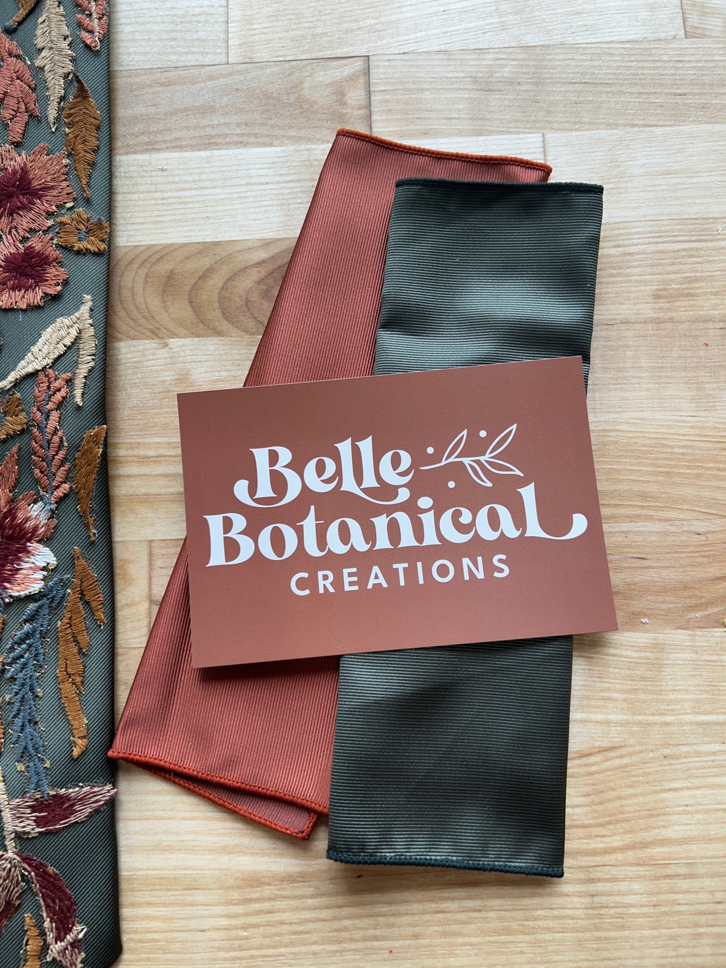 Autumn Leaves Falling | Autumn Colors | Floral Tie