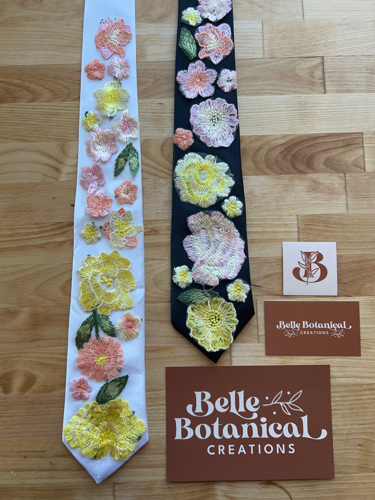 Golden Peachy Rose | Floral Tie