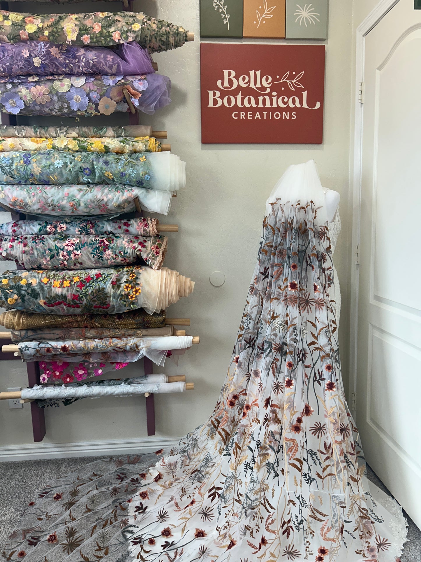 Autumn Leaves Falling | WHITE TULLE | Floral Wedding Veil