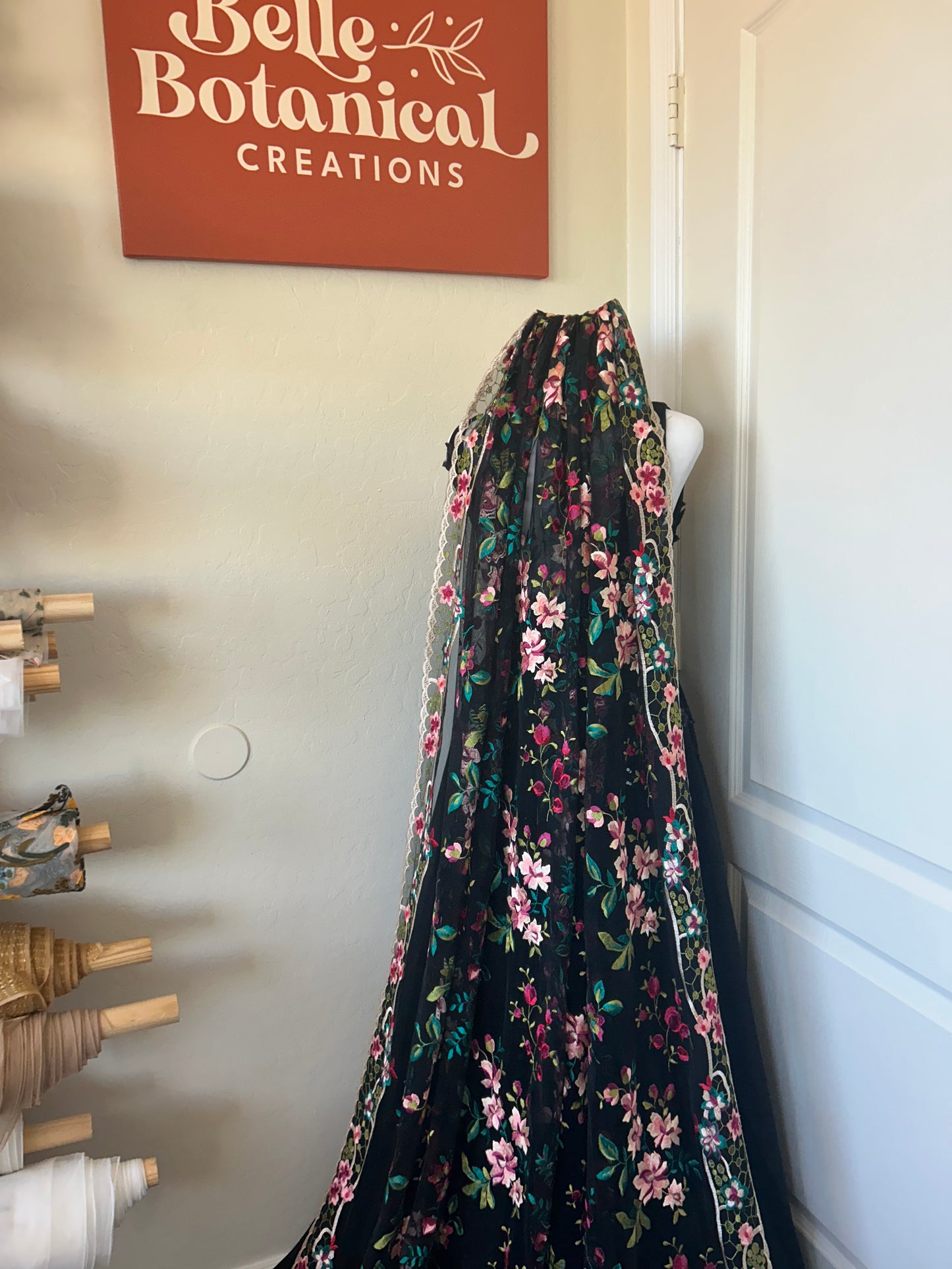 Jewel | BLACK TULLE | Floral Wedding Veil