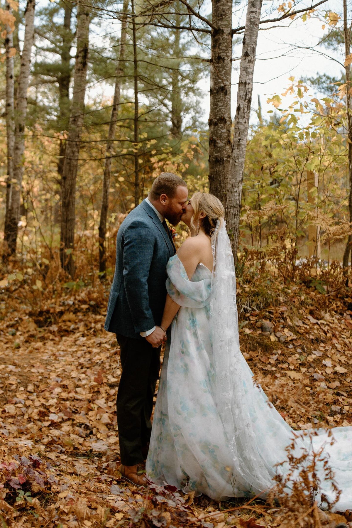 Leaves Falling Down (LIMITED AVAILABILITY, Retiring 12/1/2026) | Floral Wedding Veil