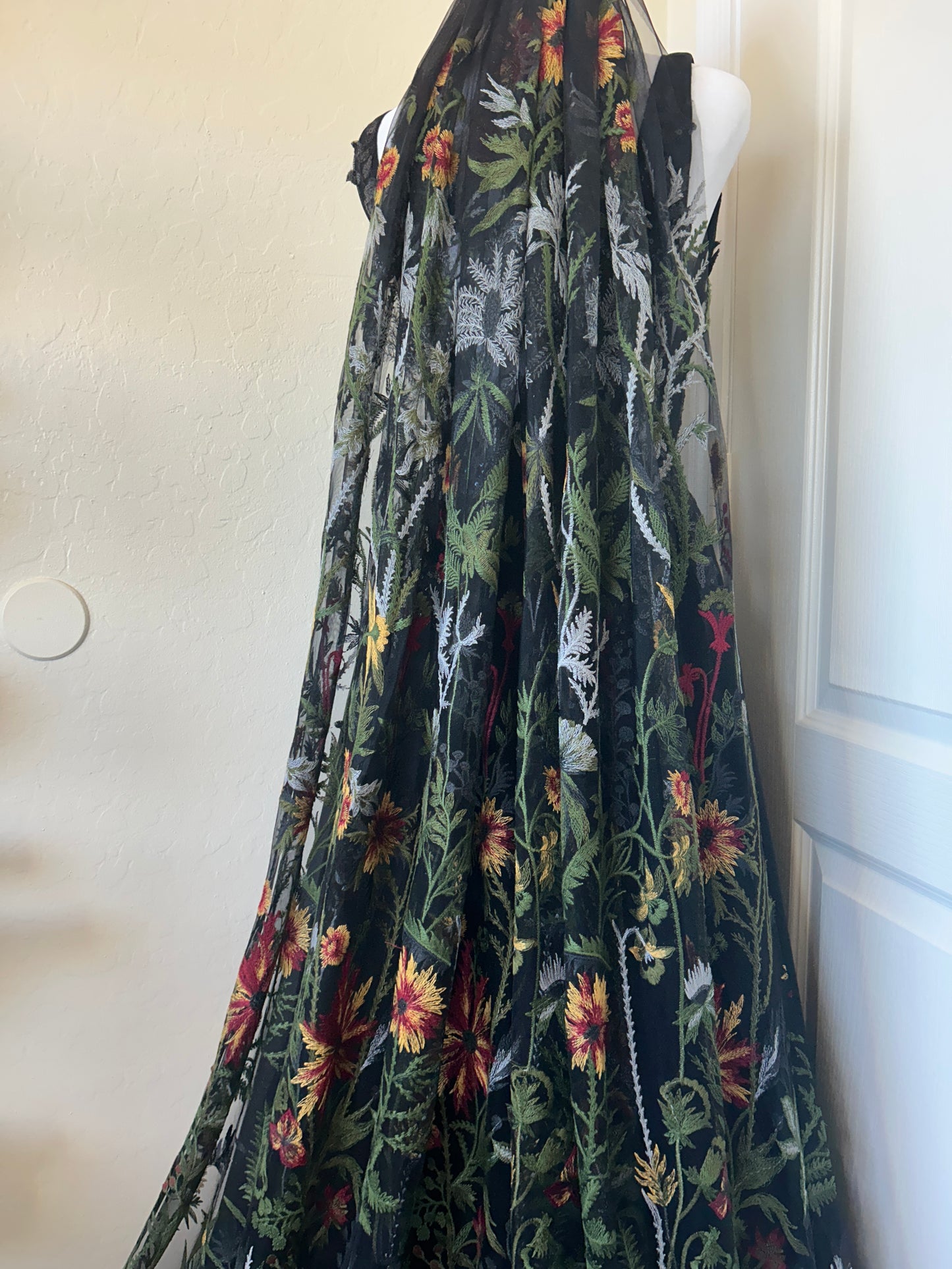 Enchanted Forest | BLACK TULLE | Floral Wedding Veil