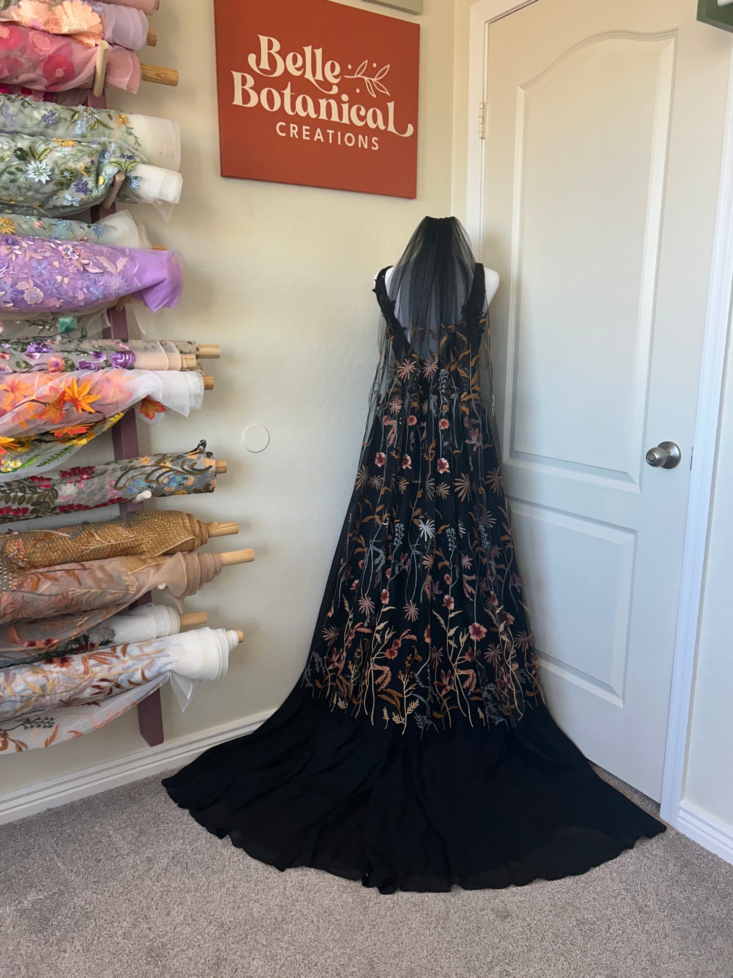 Autumn Leaves Falling | BLACK TULLE | Floral Wedding Veil