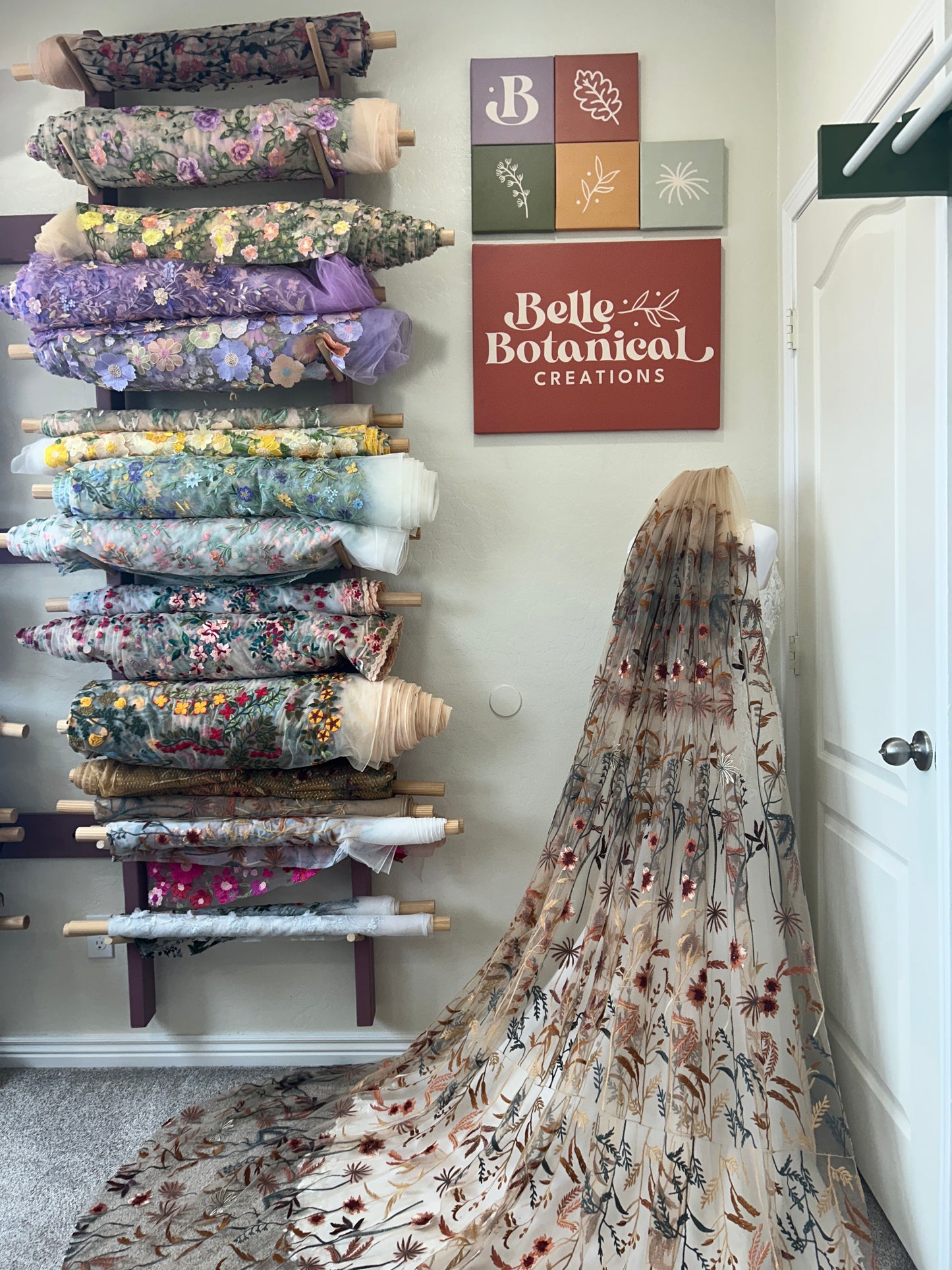 Autumn Leaves Falling Veil | TAN TULLE | Floral Wedding Veil