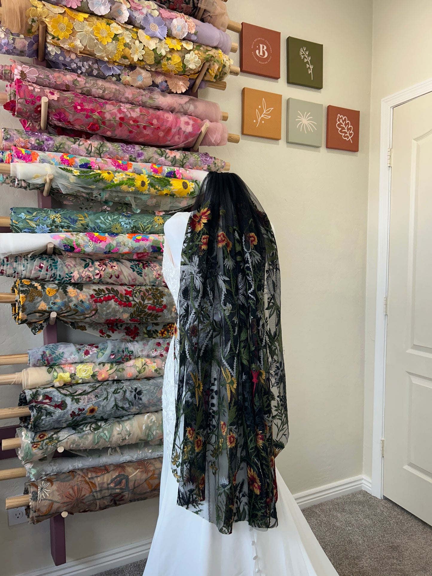 Enchanted Forest (Black Tulle)| Floral Wedding Veil