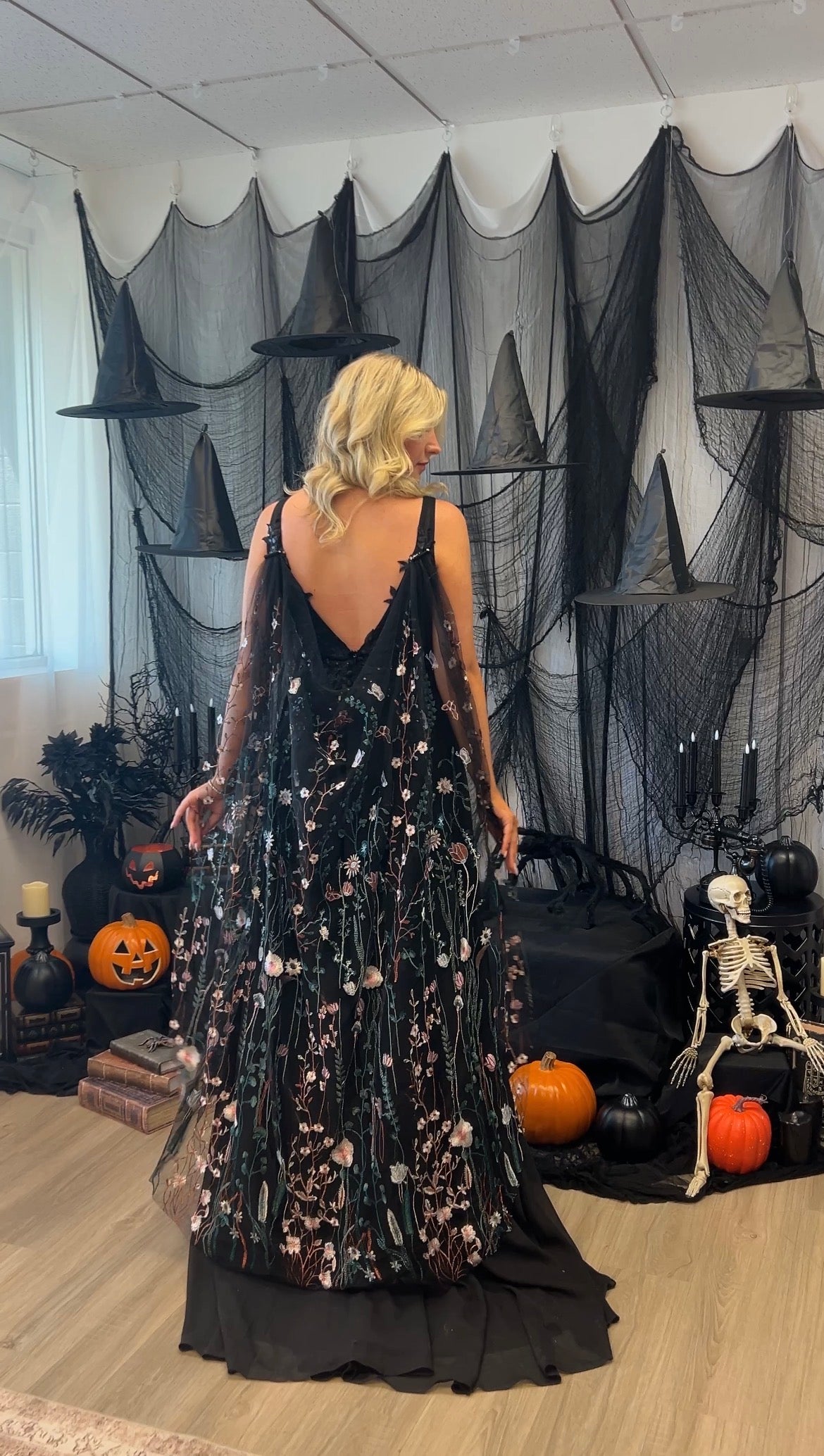 Green Wildflower Cape | Black Tulle