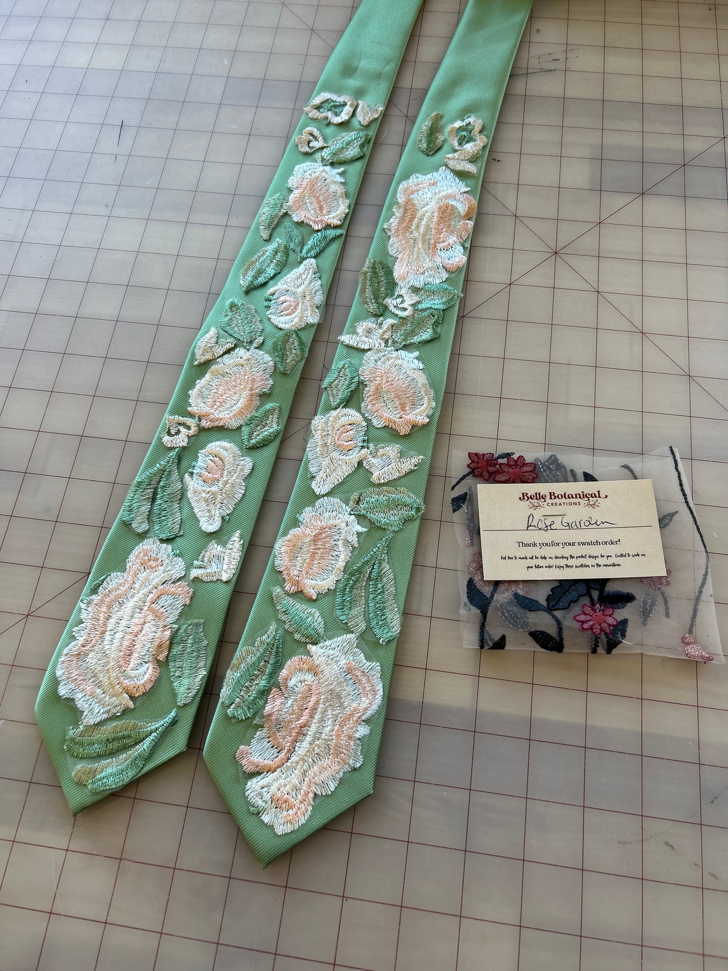 Vintage Rose | Floral Tie