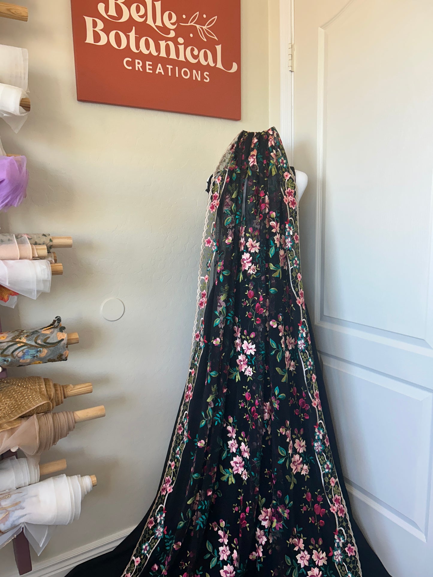Jewel | BLACK TULLE | Floral Wedding Veil
