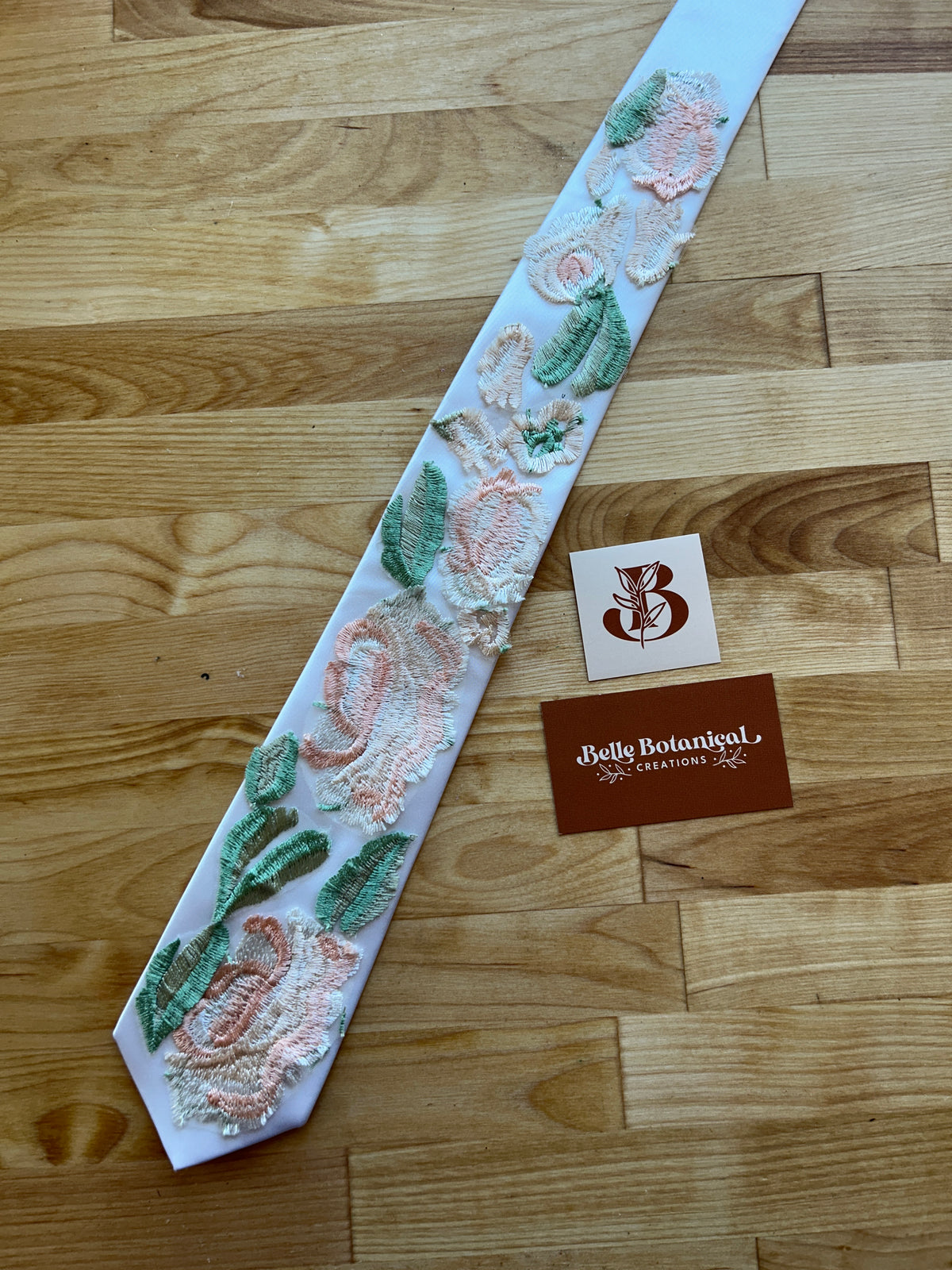 Vintage Rose | Floral Tie