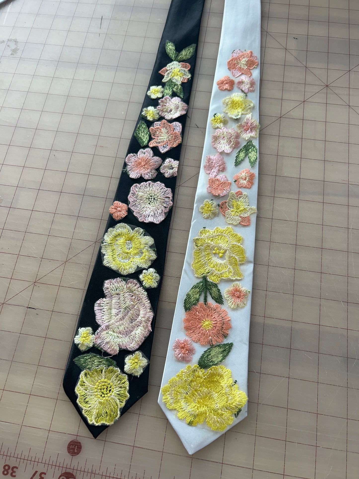 Golden Peachy Rose | Floral Tie