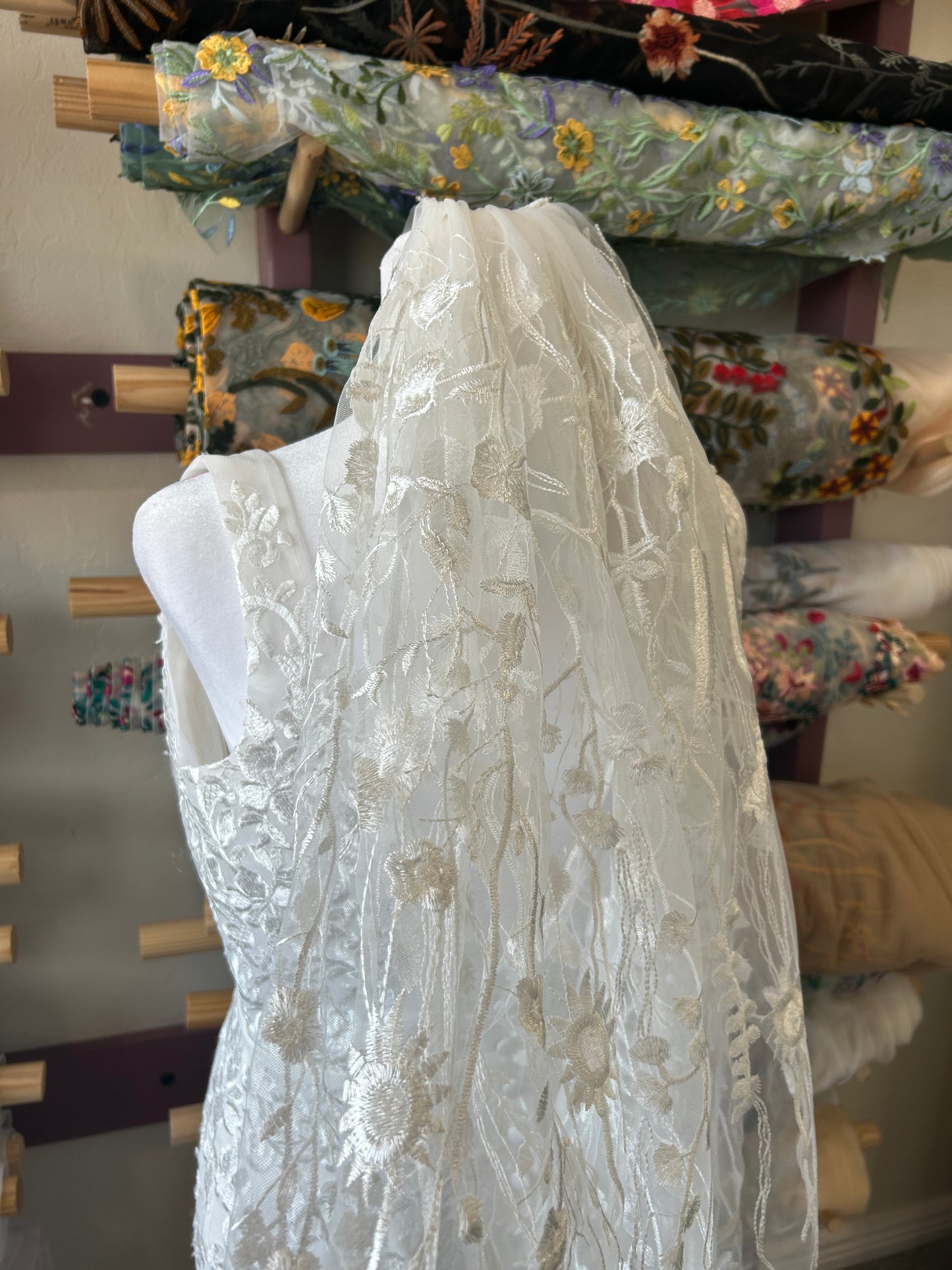 Ivory Wildflower (24"/36") Final Sale, Ready to Ship