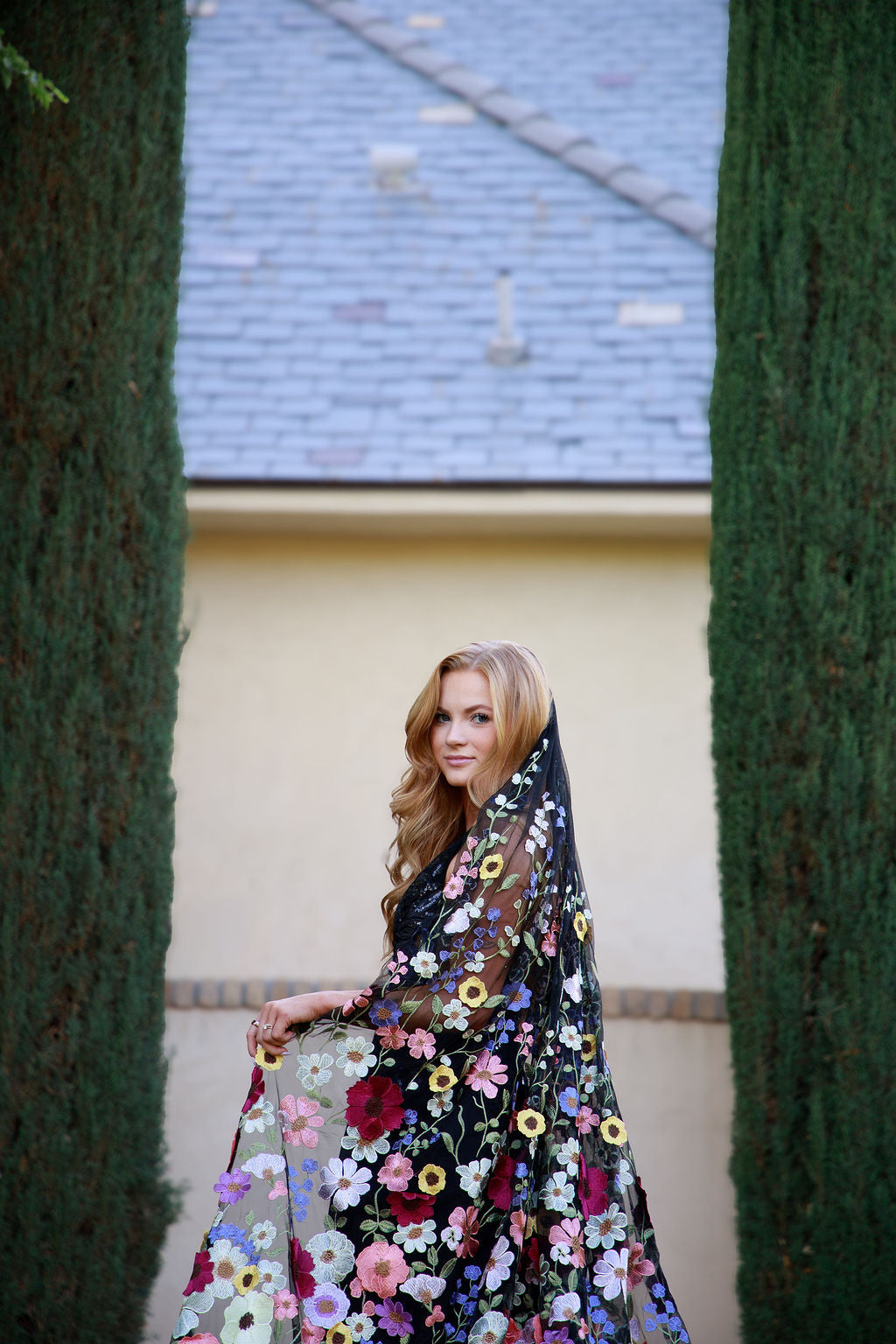 Betty's Garden | BLACK TULLE | Floral Wedding Veil