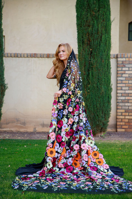 Betty's Garden | BLACK TULLE | Floral Wedding Veil