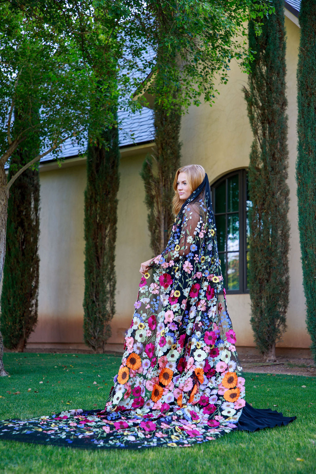 Betty's Garden | BLACK TULLE | Floral Wedding Veil