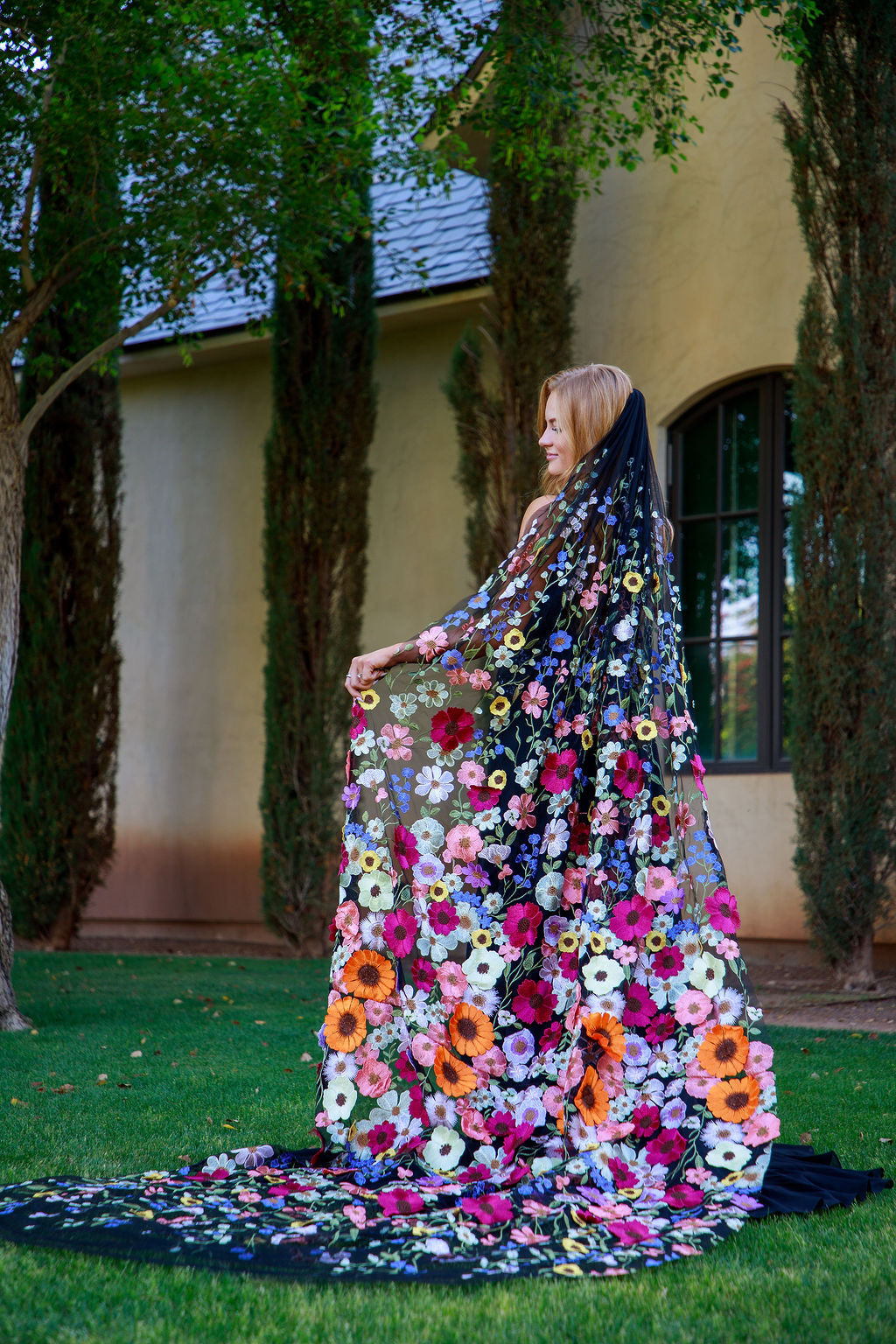 Betty's Garden | BLACK TULLE | Floral Wedding Veil