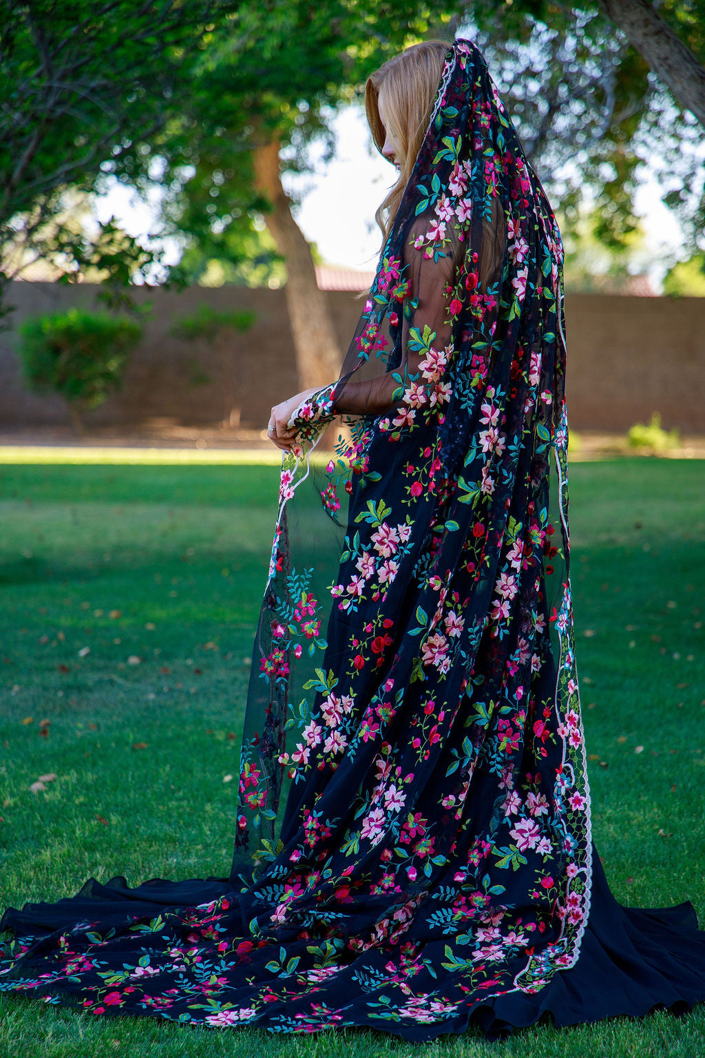 Jewel | BLACK TULLE | Floral Wedding Veil